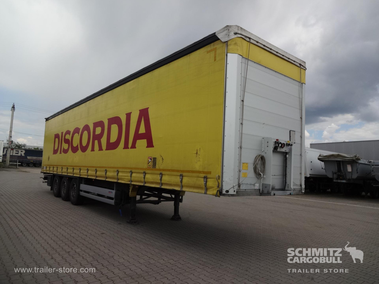 SCHMITZ Curtainsider Standard - Poluprikolica s ceradom: slika SCHMITZ Curtainsider Standard - Poluprikolica s ceradom SCHMITZ Curtainsider Standard - Poluprikolica s ceradom: slika SCHMITZ Curtainsider Standard - Poluprikolica s ceradom