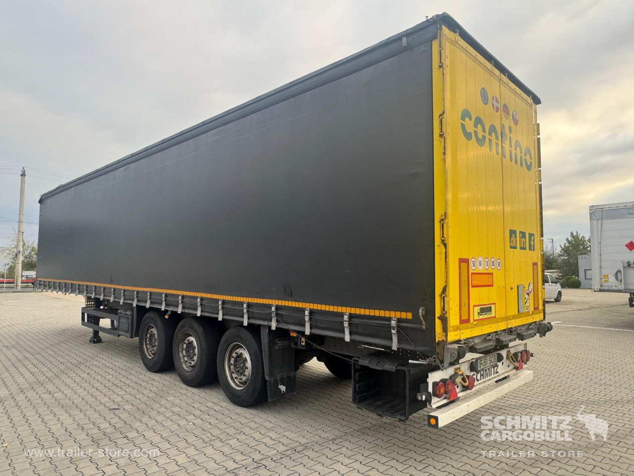 Poluprikolica s ceradom SCHMITZ Curtainsider Standard: slika Poluprikolica s ceradom SCHMITZ Curtainsider Standard Poluprikolica s ceradom SCHMITZ Curtainsider Standard: slika Poluprikolica s ceradom SCHMITZ Curtainsider Standard
