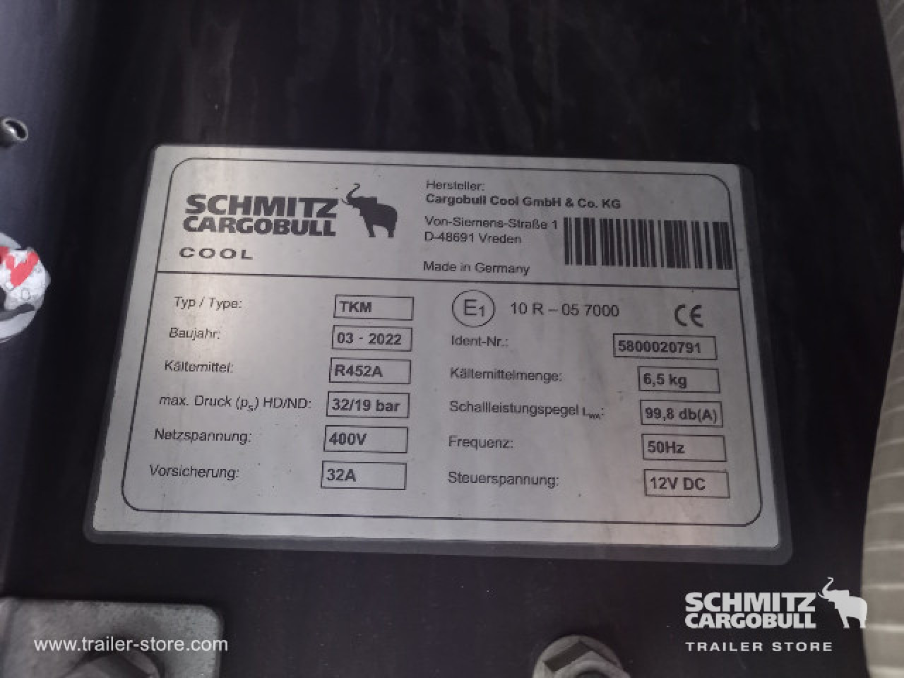 SCHMITZ Reefer Standard Double deck - Izotermna poluprikolica: slika SCHMITZ Reefer Standard Double deck - Izotermna poluprikolica SCHMITZ Reefer Standard Double deck - Izotermna poluprikolica: slika SCHMITZ Reefer Standard Double deck - Izotermna poluprikolica