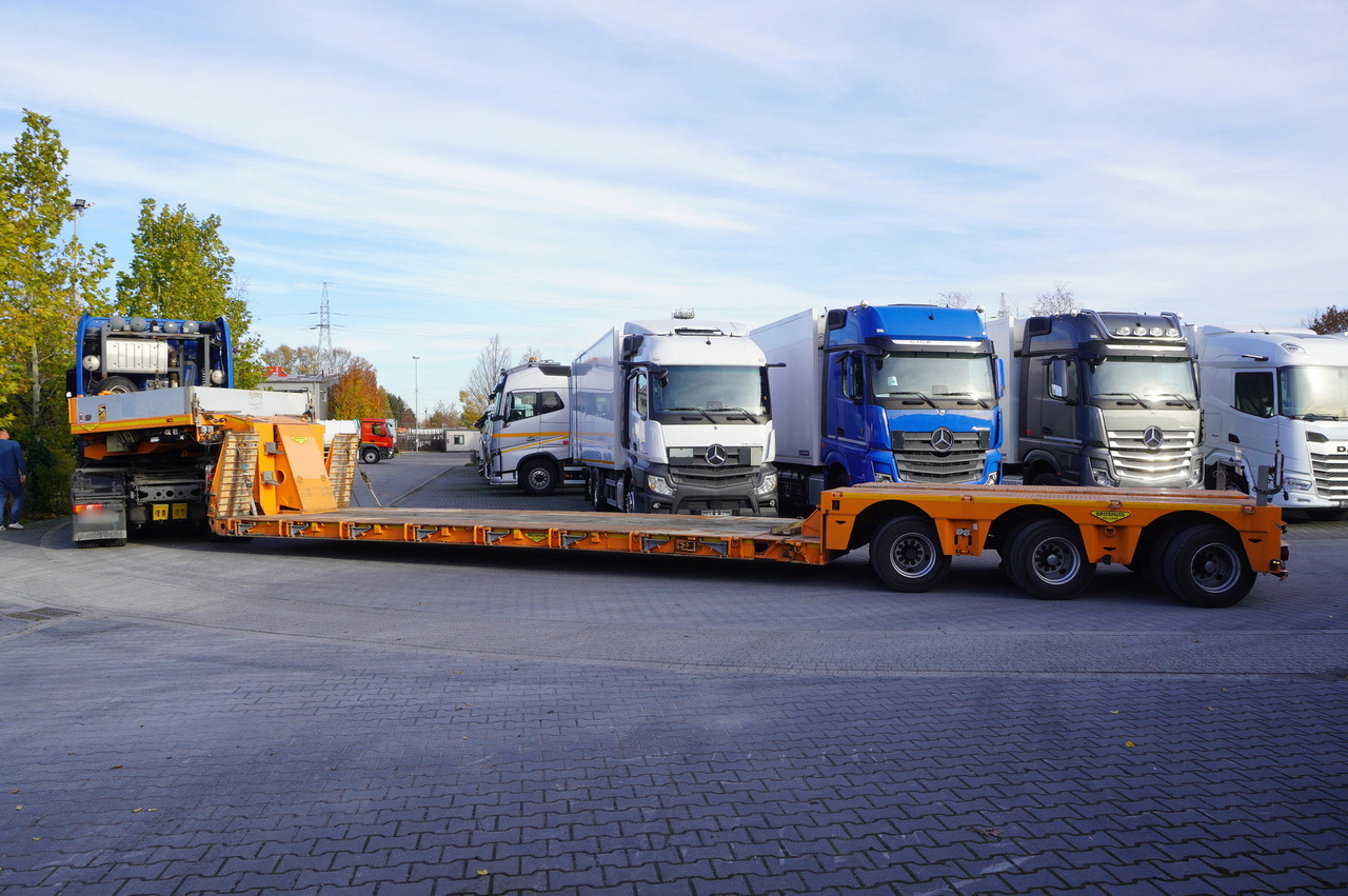 BROSHUIS 3ABD-48 61.0t TiefBet low-loader semi-trailer / 40 tons cap. / 3 steering axles / hydraulic suspension - Poluprikolica s niskim utovarivačem: slika BROSHUIS 3ABD-48 61.0t TiefBet low-loader semi-trailer / 40 tons cap. / 3 steering axles / hydraulic suspension - Poluprikolica s niskim utovarivačem BROSHUIS 3ABD-48 61.0t TiefBet low-loader semi-trailer / 40 tons cap. / 3 steering axles / hydraulic suspension - Poluprikolica s niskim utovarivačem: slika BROSHUIS 3ABD-48 61.0t TiefBet low-loader semi-trailer / 40 tons cap. / 3 steering axles / hydraulic suspension - Poluprikolica s niskim utovarivačem