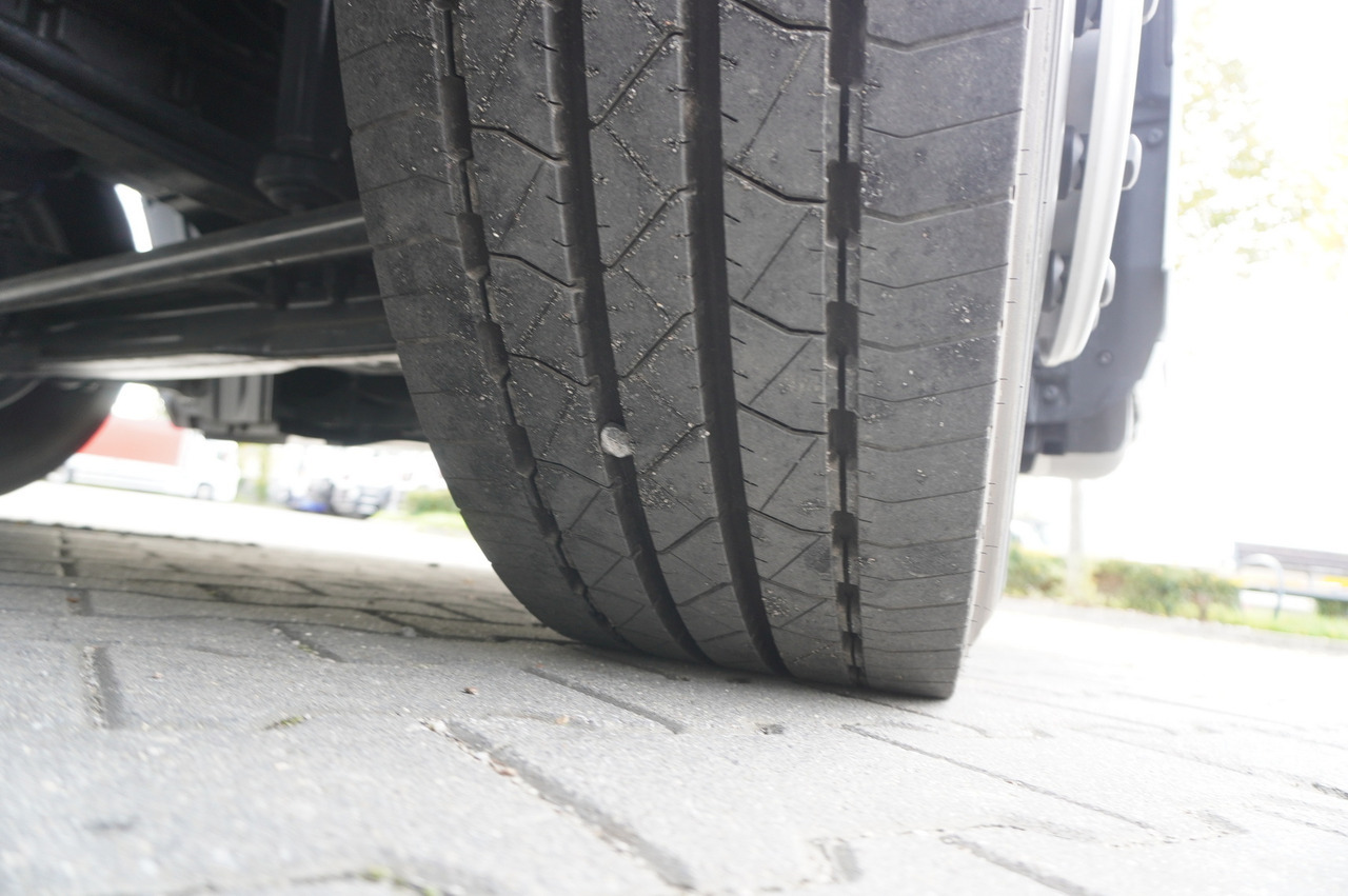 Kamion hladnjača DAF NEW DAF XF 450 6x2 / 2025 / NEW Lamberet 18 EPAL Refrigerator / Carrier Supra 850 MT / Multitemperature / No mileage: slika Kamion hladnjača DAF NEW DAF XF 450 6x2 / 2025 / NEW Lamberet 18 EPAL Refrigerator / Carrier Supra 850 MT / Multitemperature / No mileage Kamion hladnjača DAF NEW DAF XF 450 6x2 / 2025 / NEW Lamberet 18 EPAL Refrigerator / Carrier Supra 850 MT / Multitemperature / No mileage: slika Kamion hladnjača DAF NEW DAF XF 450 6x2 / 2025 / NEW Lamberet 18 EPAL Refrigerator / Carrier Supra 850 MT / Multitemperature / No mileage