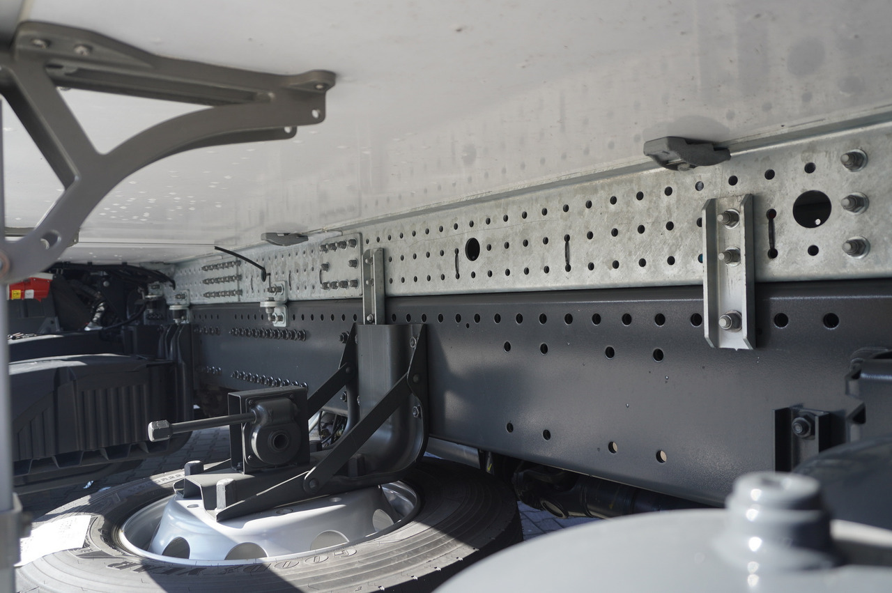 Kamion hladnjača DAF NEW DAF XF 450 6x2 / 2025 / NEW Lamberet 18 EPAL Refrigerator / Carrier Supra 850 MT / Multitemperature / No mileage: slika Kamion hladnjača DAF NEW DAF XF 450 6x2 / 2025 / NEW Lamberet 18 EPAL Refrigerator / Carrier Supra 850 MT / Multitemperature / No mileage Kamion hladnjača DAF NEW DAF XF 450 6x2 / 2025 / NEW Lamberet 18 EPAL Refrigerator / Carrier Supra 850 MT / Multitemperature / No mileage: slika Kamion hladnjača DAF NEW DAF XF 450 6x2 / 2025 / NEW Lamberet 18 EPAL Refrigerator / Carrier Supra 850 MT / Multitemperature / No mileage