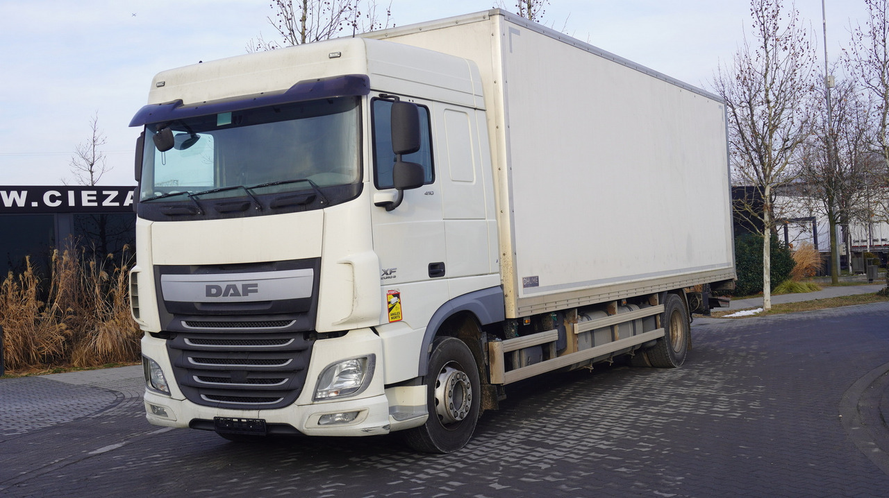 DAF XF 410 EURO 6 /410 HP / 20 EPAL / Dhollandia lift 1500 kg - Kamion sandučar: slika DAF XF 410 EURO 6 /410 HP / 20 EPAL / Dhollandia lift 1500 kg - Kamion sandučar DAF XF 410 EURO 6 /410 HP / 20 EPAL / Dhollandia lift 1500 kg - Kamion sandučar: slika DAF XF 410 EURO 6 /410 HP / 20 EPAL / Dhollandia lift 1500 kg - Kamion sandučar