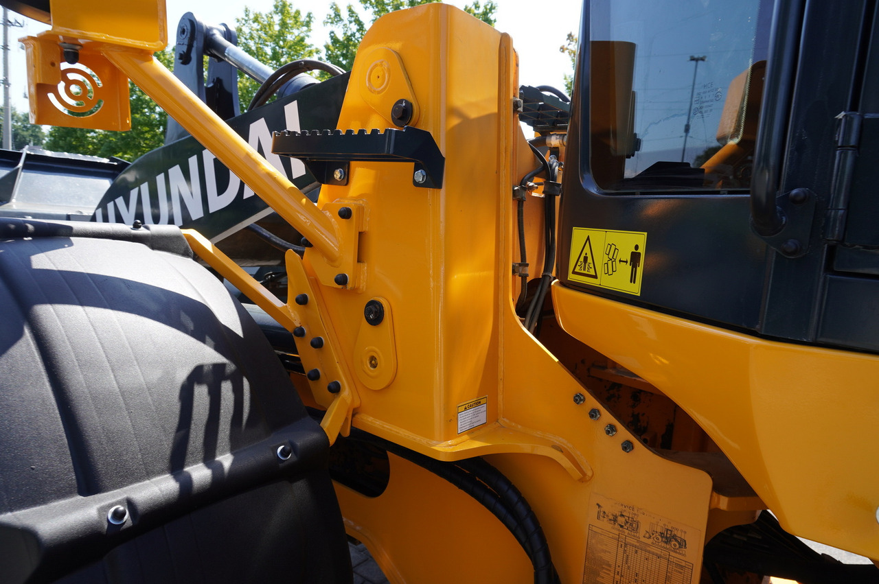 Utovarivač na kotačima HYUNDAI HL940A articulated loader / year 2021 / weight 13.5t year of production 2021: slika Utovarivač na kotačima HYUNDAI HL940A articulated loader / year 2021 / weight 13.5t year of production 2021