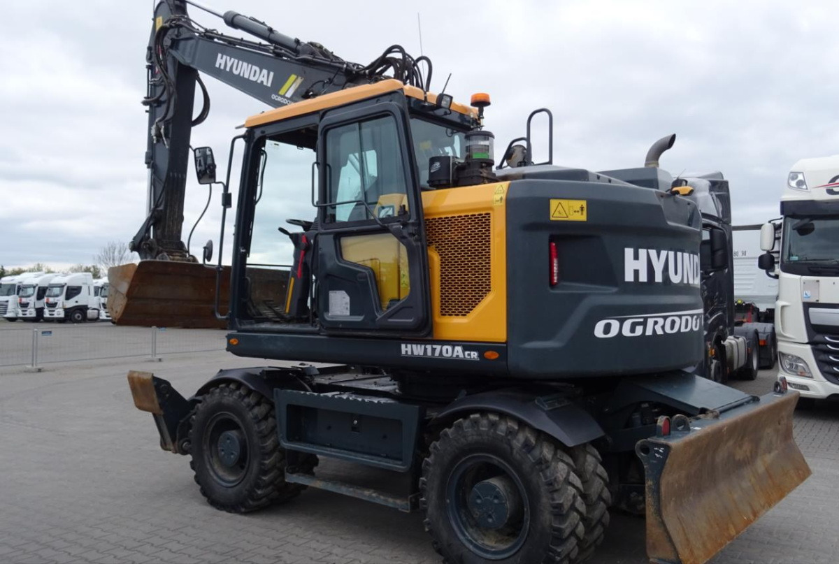 HYUNDAI HW170 ACR wheel excavator / 2000 MTH / 2022 / A/C - Bager na kotačima: slika HYUNDAI HW170 ACR wheel excavator / 2000 MTH / 2022 / A/C - Bager na kotačima HYUNDAI HW170 ACR wheel excavator / 2000 MTH / 2022 / A/C - Bager na kotačima: slika HYUNDAI HW170 ACR wheel excavator / 2000 MTH / 2022 / A/C - Bager na kotačima