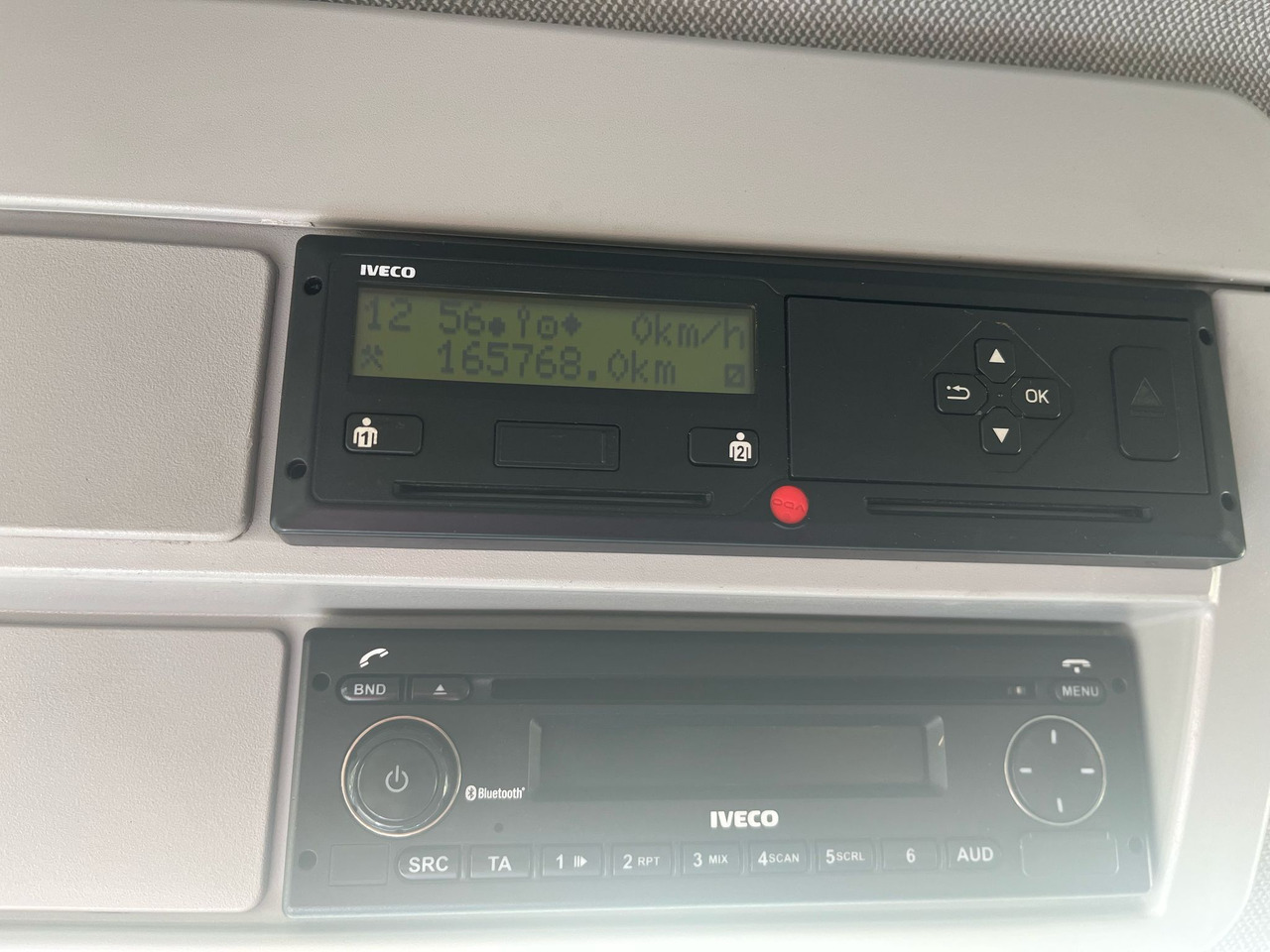 IVECO 120-190 / 160 thousand km !!! / Box 18 EPAL / Dhollandia lift 1500 kg - Kamion sandučar: slika IVECO 120-190 / 160 thousand km !!! / Box 18 EPAL / Dhollandia lift 1500 kg - Kamion sandučar IVECO 120-190 / 160 thousand km !!! / Box 18 EPAL / Dhollandia lift 1500 kg - Kamion sandučar: slika IVECO 120-190 / 160 thousand km !!! / Box 18 EPAL / Dhollandia lift 1500 kg - Kamion sandučar