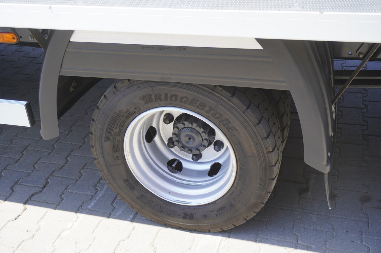 Kamion hladnjača IVECO Eurocargo 100-190 4x2 E6 / Refrigerator / Dhollandia 1.5 T: slika Kamion hladnjača IVECO Eurocargo 100-190 4x2 E6 / Refrigerator / Dhollandia 1.5 T