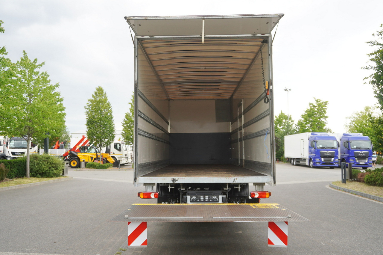 IVECO Eurocargo 12.210 / 18 EPAL box / 130 tho. km! / Dhollandia tail lift 1500 kg - Kamion sandučar: slika IVECO Eurocargo 12.210 / 18 EPAL box / 130 tho. km! / Dhollandia tail lift 1500 kg - Kamion sandučar IVECO Eurocargo 12.210 / 18 EPAL box / 130 tho. km! / Dhollandia tail lift 1500 kg - Kamion sandučar: slika IVECO Eurocargo 12.210 / 18 EPAL box / 130 tho. km! / Dhollandia tail lift 1500 kg - Kamion sandučar