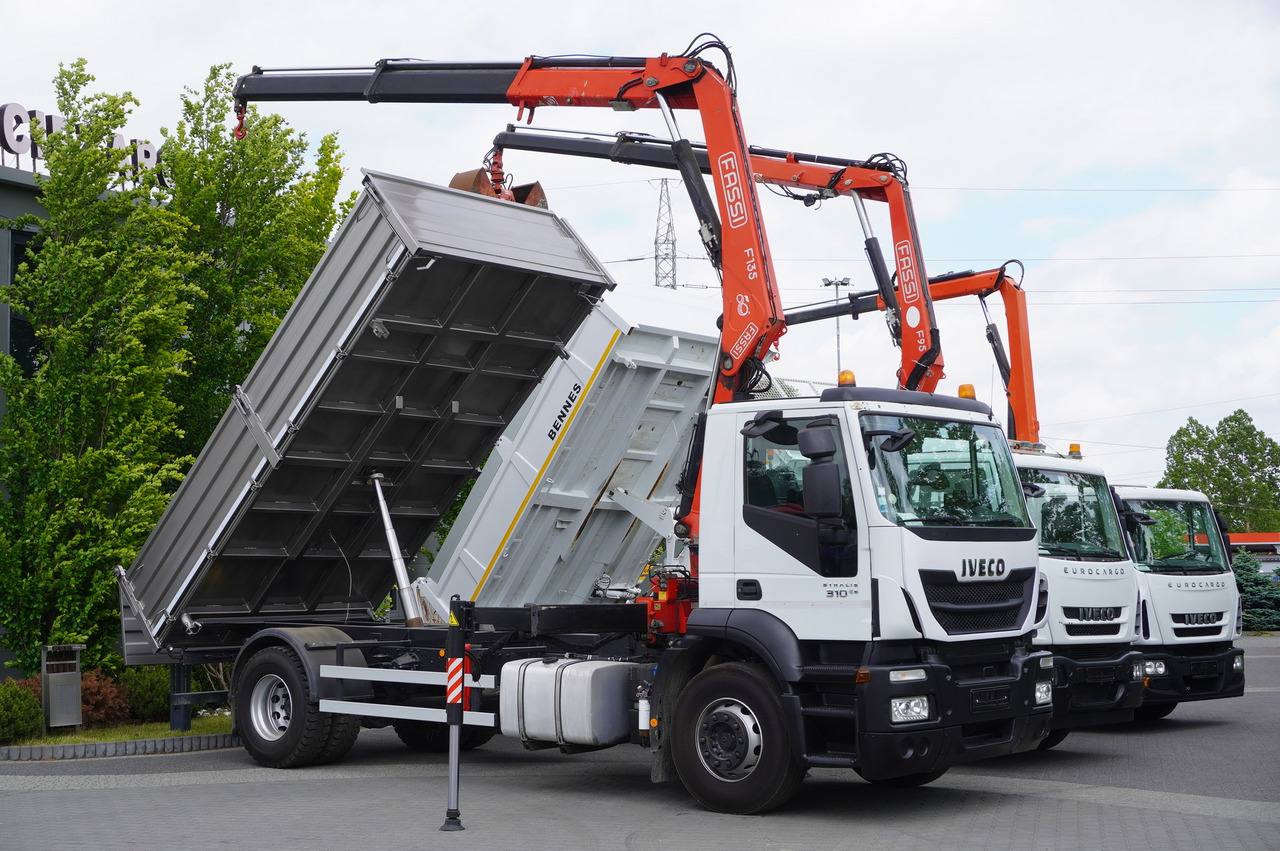 IVECO Stralis 310 E6 / NEW 3-sided tipper / Fassi F135 crane with remote control - Kamion s kranom: slika IVECO Stralis 310 E6 / NEW 3-sided tipper / Fassi F135 crane with remote control - Kamion s kranom IVECO Stralis 310 E6 / NEW 3-sided tipper / Fassi F135 crane with remote control - Kamion s kranom: slika IVECO Stralis 310 E6 / NEW 3-sided tipper / Fassi F135 crane with remote control - Kamion s kranom