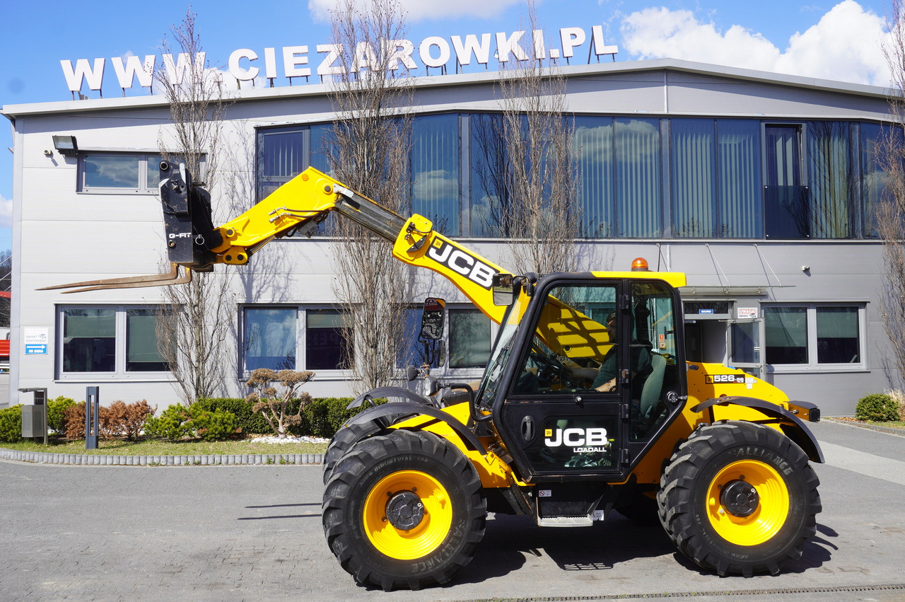 JCB 526-56 AGRI Plus / 5.6 m telescopic loader / joystick - Teleskopski utovarivač na kotačima: slika JCB 526-56 AGRI Plus / 5.6 m telescopic loader / joystick - Teleskopski utovarivač na kotačima JCB 526-56 AGRI Plus / 5.6 m telescopic loader / joystick - Teleskopski utovarivač na kotačima: slika JCB 526-56 AGRI Plus / 5.6 m telescopic loader / joystick - Teleskopski utovarivač na kotačima