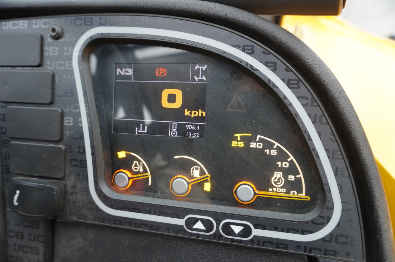 JCB 531-70 / 900 MTH telescopic charger! / 3.1 T / 7 M - Teleskopski utovarivač na kotačima: slika JCB 531-70 / 900 MTH telescopic charger! / 3.1 T / 7 M - Teleskopski utovarivač na kotačima JCB 531-70 / 900 MTH telescopic charger! / 3.1 T / 7 M - Teleskopski utovarivač na kotačima: slika JCB 531-70 / 900 MTH telescopic charger! / 3.1 T / 7 M - Teleskopski utovarivač na kotačima