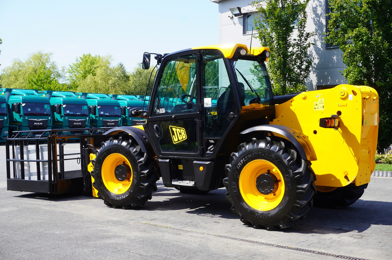 JCB 535-95 / 3.5 T / range 9.5 m / joystick - Teleskopski utovarivač na kotačima: slika JCB 535-95 / 3.5 T / range 9.5 m / joystick - Teleskopski utovarivač na kotačima JCB 535-95 / 3.5 T / range 9.5 m / joystick - Teleskopski utovarivač na kotačima: slika JCB 535-95 / 3.5 T / range 9.5 m / joystick - Teleskopski utovarivač na kotačima