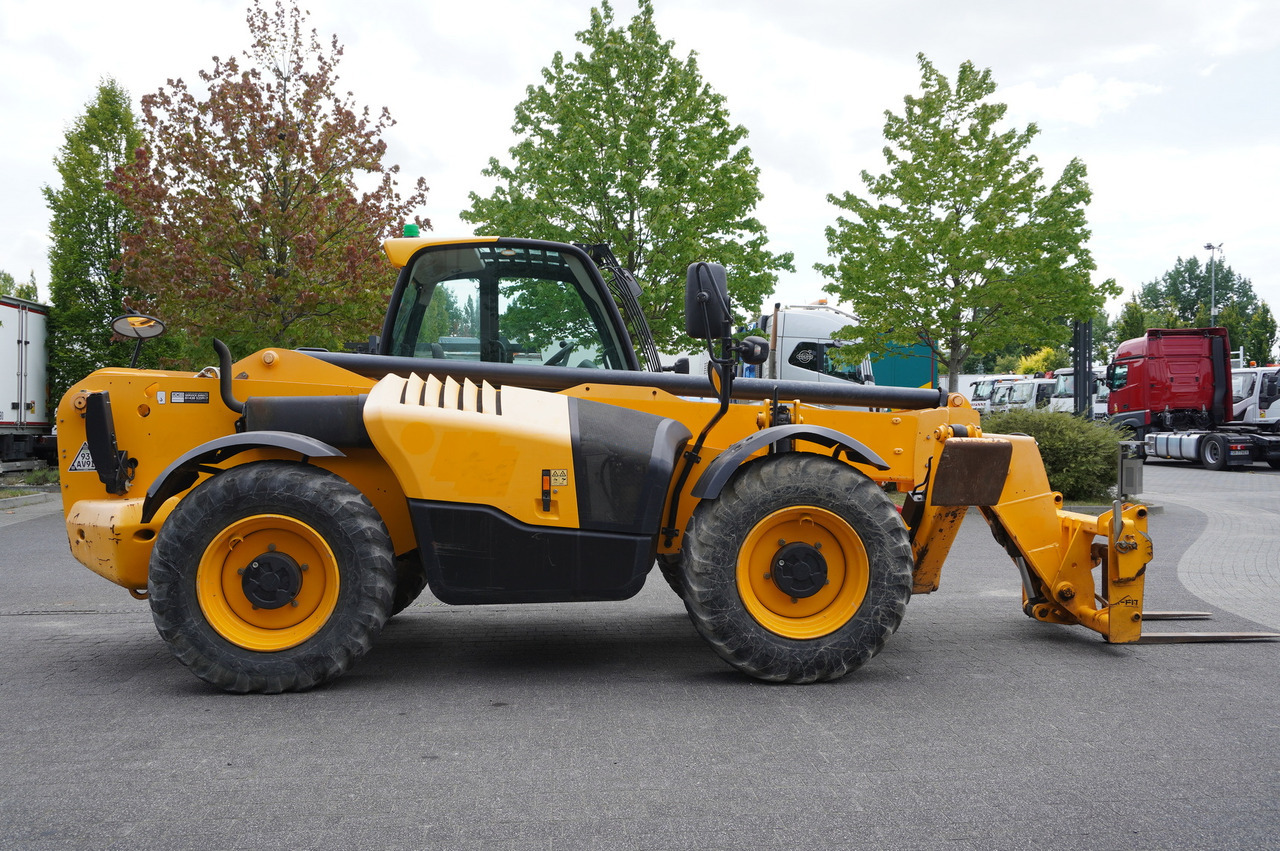 JCB 540-140 telescopic loader / 14 m range / 1800 MTH - Teleskopski utovarivač na kotačima: slika JCB 540-140 telescopic loader / 14 m range / 1800 MTH - Teleskopski utovarivač na kotačima JCB 540-140 telescopic loader / 14 m range / 1800 MTH - Teleskopski utovarivač na kotačima: slika JCB 540-140 telescopic loader / 14 m range / 1800 MTH - Teleskopski utovarivač na kotačima