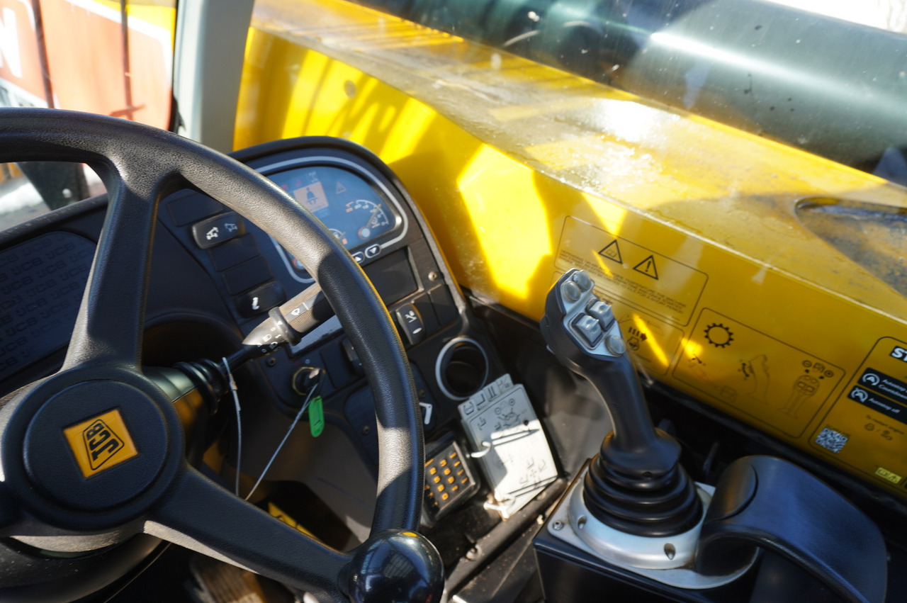 Zakup JCB 540-170 Telescopic Loader / 17m / joystick JCB 540-170 Telescopic Loader / 17m / joystick: slika Zakup JCB 540-170 Telescopic Loader / 17m / joystick JCB 540-170 Telescopic Loader / 17m / joystick