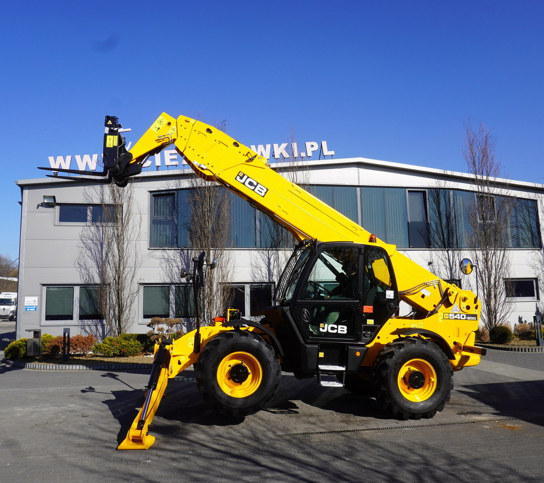 JCB 540-200 Telescopic Loader / 20m / joystick - Teleskopski utovarivač na kotačima: slika JCB 540-200 Telescopic Loader / 20m / joystick - Teleskopski utovarivač na kotačima JCB 540-200 Telescopic Loader / 20m / joystick - Teleskopski utovarivač na kotačima: slika JCB 540-200 Telescopic Loader / 20m / joystick - Teleskopski utovarivač na kotačima