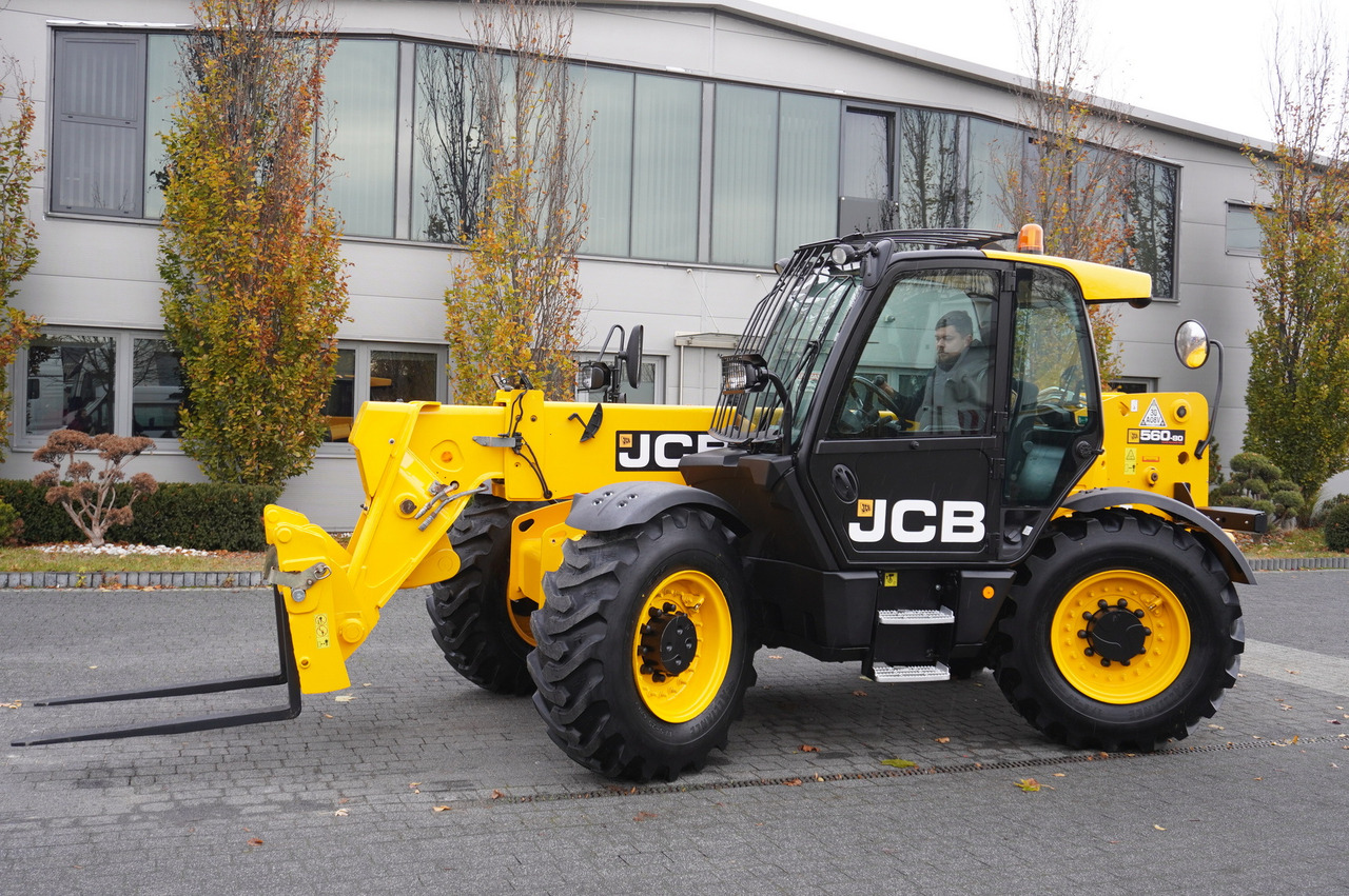 JCB 560-80 / 6 ton lifting capacity / power 146 HP - Utovarivač na kotačima: slika JCB 560-80 / 6 ton lifting capacity / power 146 HP - Utovarivač na kotačima JCB 560-80 / 6 ton lifting capacity / power 146 HP - Utovarivač na kotačima: slika JCB 560-80 / 6 ton lifting capacity / power 146 HP - Utovarivač na kotačima