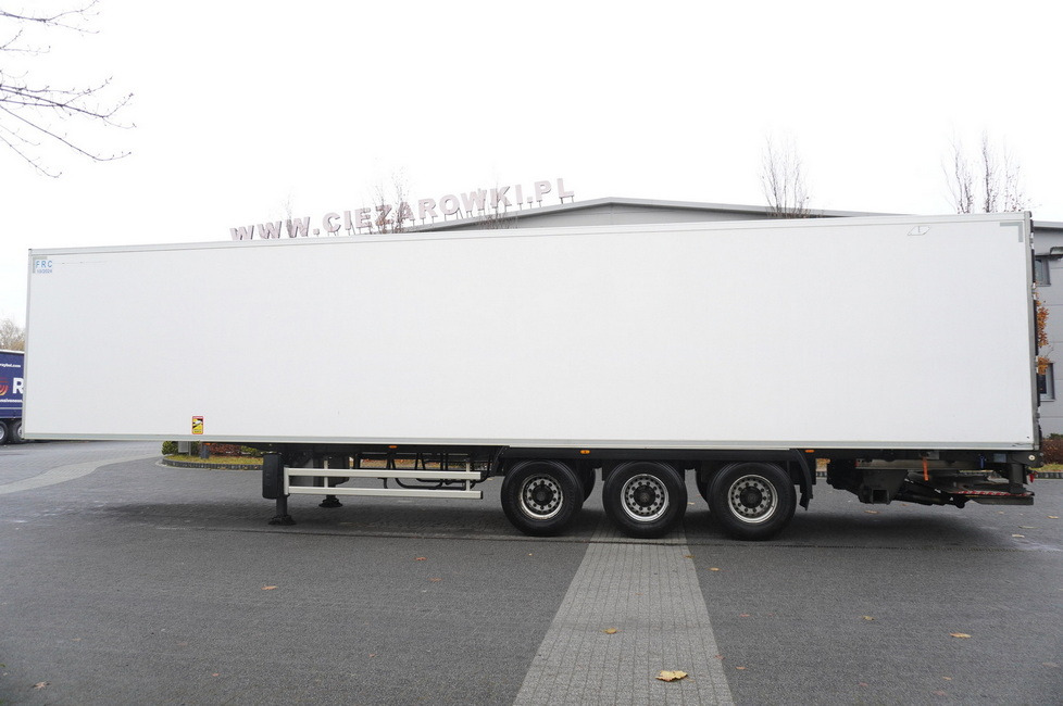 LAMBERET refrigerated semi-trailer / Carrier Vector 1550 unit - Poluprikolica hladnjača: slika LAMBERET refrigerated semi-trailer / Carrier Vector 1550 unit - Poluprikolica hladnjača LAMBERET refrigerated semi-trailer / Carrier Vector 1550 unit - Poluprikolica hladnjača: slika LAMBERET refrigerated semi-trailer / Carrier Vector 1550 unit - Poluprikolica hladnjača