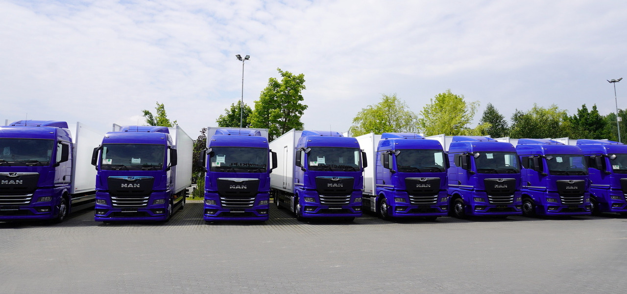 MAN New TGX 26.400 / NEW IGLOOCAR refrigerator 20 pallets / 6×2 / 2024 / 2 units - Kamion sandučar: slika MAN New TGX 26.400 / NEW IGLOOCAR refrigerator 20 pallets / 6×2 / 2024 / 2 units - Kamion sandučar MAN New TGX 26.400 / NEW IGLOOCAR refrigerator 20 pallets / 6×2 / 2024 / 2 units - Kamion sandučar: slika MAN New TGX 26.400 / NEW IGLOOCAR refrigerator 20 pallets / 6×2 / 2024 / 2 units - Kamion sandučar