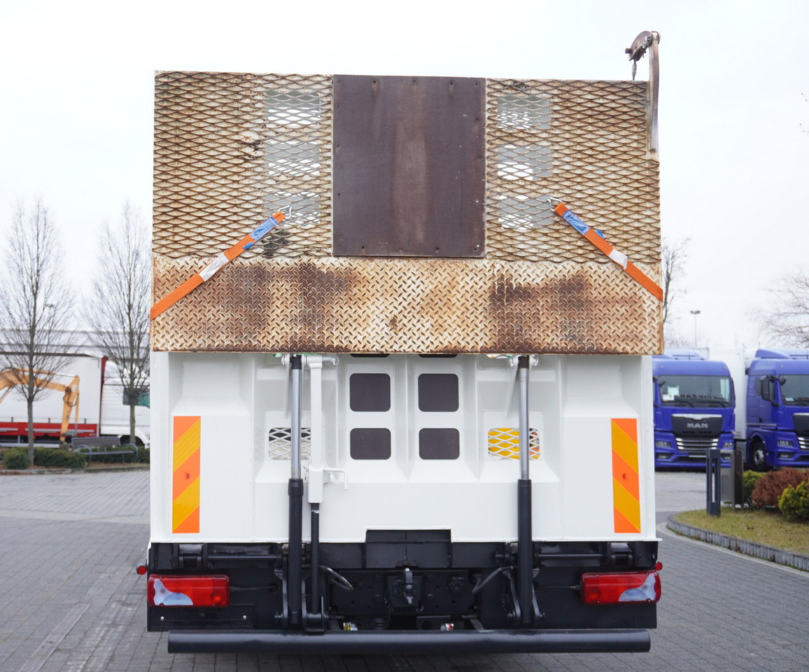 MAN TGS 35.360 E5 8x2 / HDS HIAB XS 166 HIDUO / 6.2 t lifting capacity / 12 m reach - Autotransporter, Kamion s kranom: slika MAN TGS 35.360 E5 8x2 / HDS HIAB XS 166 HIDUO / 6.2 t lifting capacity / 12 m reach - Autotransporter, Kamion s kranom MAN TGS 35.360 E5 8x2 / HDS HIAB XS 166 HIDUO / 6.2 t lifting capacity / 12 m reach - Autotransporter, Kamion s kranom: slika MAN TGS 35.360 E5 8x2 / HDS HIAB XS 166 HIDUO / 6.2 t lifting capacity / 12 m reach - Autotransporter, Kamion s kranom