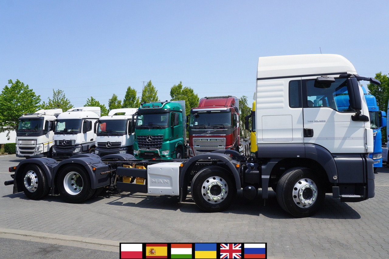 MAN TGS 35.420 8×2 / Chassis 6.4 m / 3 steered axles - Kamion-šasija: slika MAN TGS 35.420 8×2 / Chassis 6.4 m / 3 steered axles - Kamion-šasija MAN TGS 35.420 8×2 / Chassis 6.4 m / 3 steered axles - Kamion-šasija: slika MAN TGS 35.420 8×2 / Chassis 6.4 m / 3 steered axles - Kamion-šasija