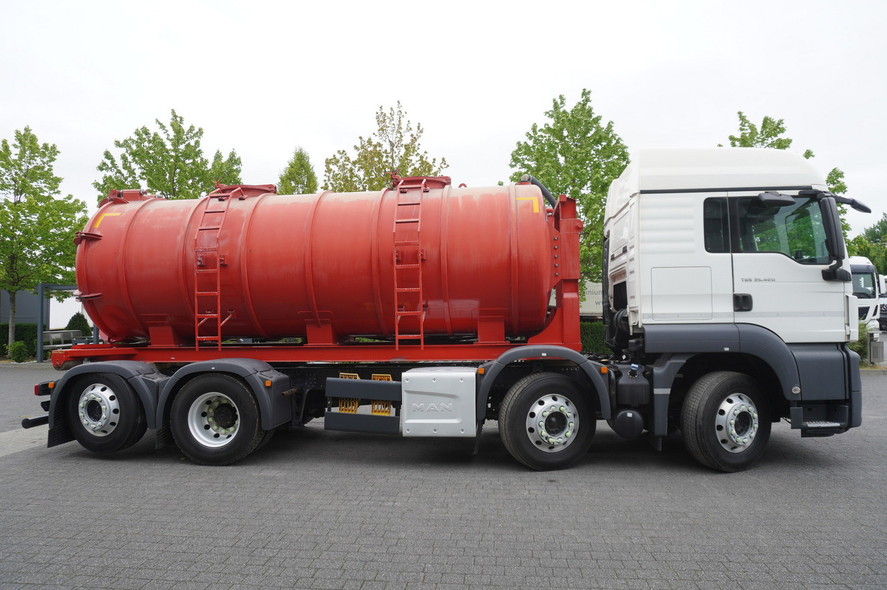 MAN TGS 35.420 8×2 / NEW septic barrel 13000 L / 3 steered axles - Kamion cisterna: slika MAN TGS 35.420 8×2 / NEW septic barrel 13000 L / 3 steered axles - Kamion cisterna MAN TGS 35.420 8×2 / NEW septic barrel 13000 L / 3 steered axles - Kamion cisterna: slika MAN TGS 35.420 8×2 / NEW septic barrel 13000 L / 3 steered axles - Kamion cisterna