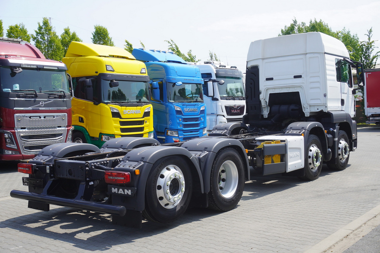 MAN TGS 35.420 8x2 / Chassis 6.4 m / 3 steered axles - Kamion-šasija: slika MAN TGS 35.420 8x2 / Chassis 6.4 m / 3 steered axles - Kamion-šasija MAN TGS 35.420 8x2 / Chassis 6.4 m / 3 steered axles - Kamion-šasija: slika MAN TGS 35.420 8x2 / Chassis 6.4 m / 3 steered axles - Kamion-šasija