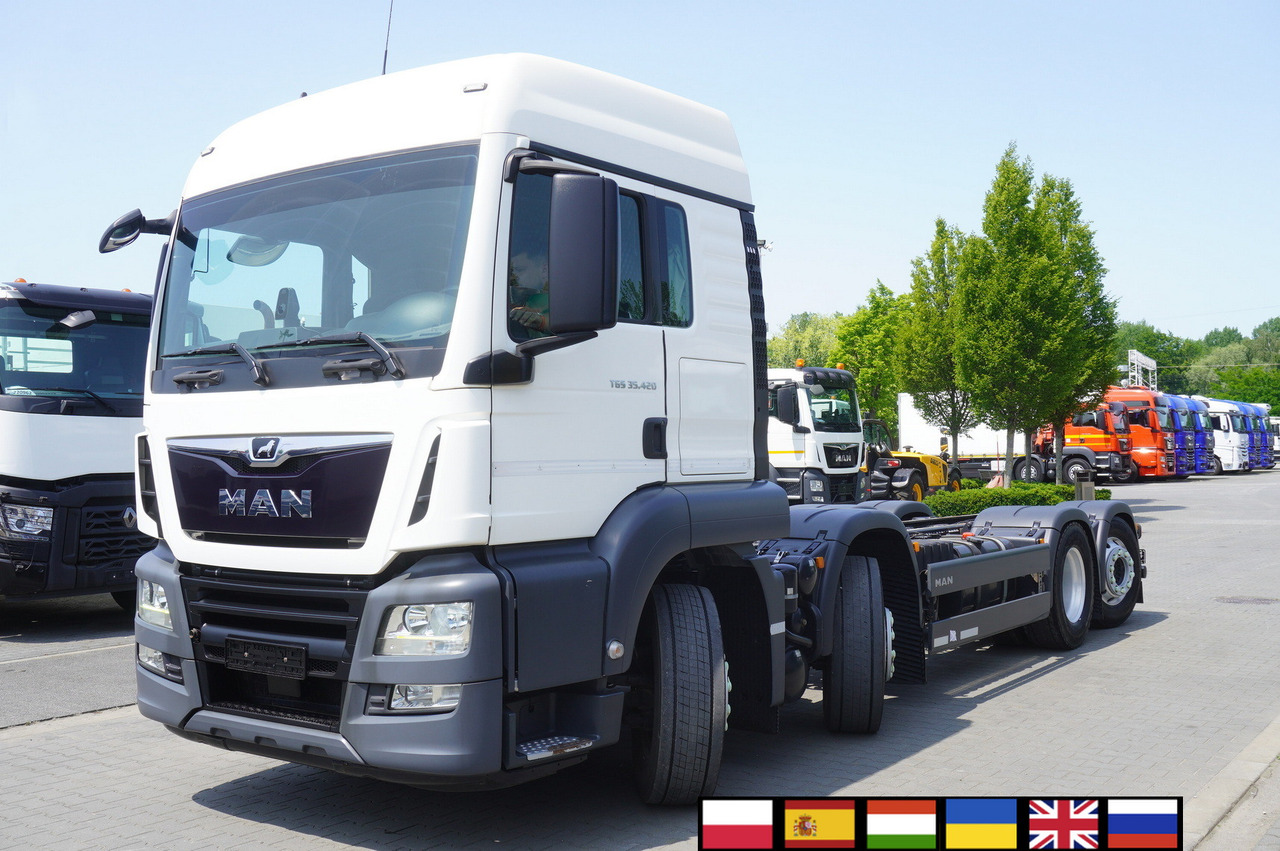 MAN TGS 35.420 8x2 / Chassis 6.4 m / 3 steered axles - Kamion-šasija: slika MAN TGS 35.420 8x2 / Chassis 6.4 m / 3 steered axles - Kamion-šasija MAN TGS 35.420 8x2 / Chassis 6.4 m / 3 steered axles - Kamion-šasija: slika MAN TGS 35.420 8x2 / Chassis 6.4 m / 3 steered axles - Kamion-šasija