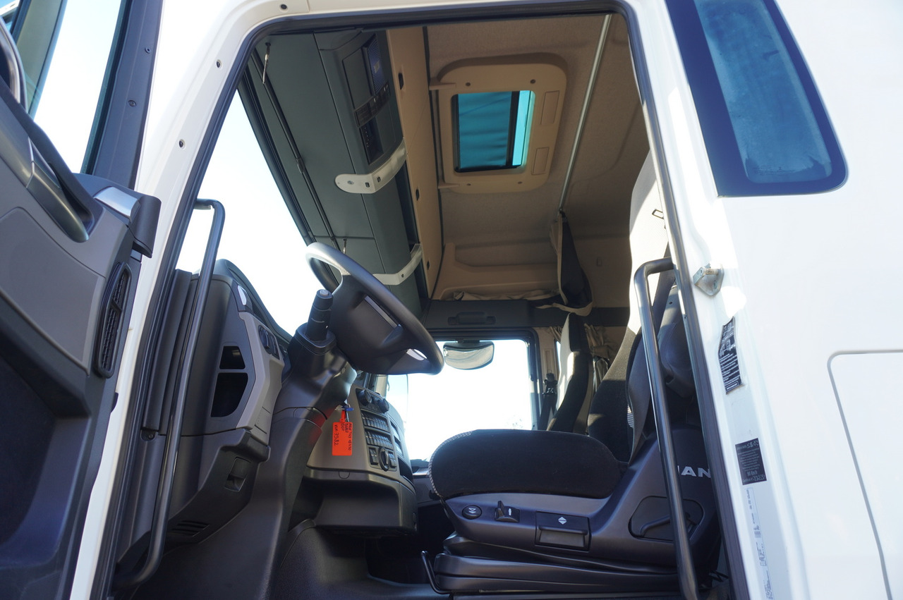 Kamion hladnjača MAN TGX 18.430 E6 / Meyer 19 EPAL refrigerator / Sleeper cab: slika Kamion hladnjača MAN TGX 18.430 E6 / Meyer 19 EPAL refrigerator / Sleeper cab Kamion hladnjača MAN TGX 18.430 E6 / Meyer 19 EPAL refrigerator / Sleeper cab: slika Kamion hladnjača MAN TGX 18.430 E6 / Meyer 19 EPAL refrigerator / Sleeper cab