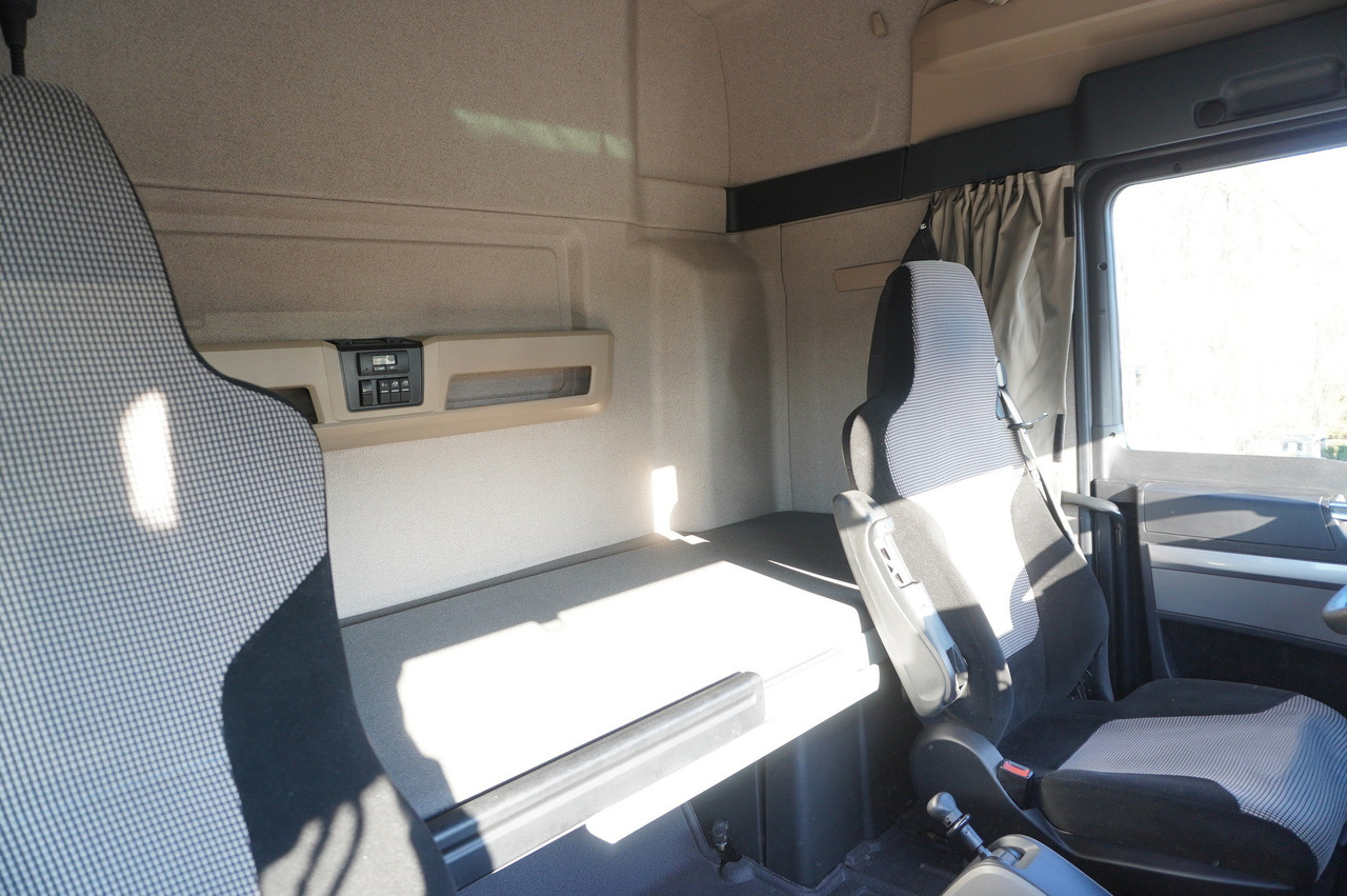 Kamion hladnjača MAN TGX 18.430 E6 / Meyer 19 EPAL refrigerator / Sleeper cab: slika Kamion hladnjača MAN TGX 18.430 E6 / Meyer 19 EPAL refrigerator / Sleeper cab Kamion hladnjača MAN TGX 18.430 E6 / Meyer 19 EPAL refrigerator / Sleeper cab: slika Kamion hladnjača MAN TGX 18.430 E6 / Meyer 19 EPAL refrigerator / Sleeper cab