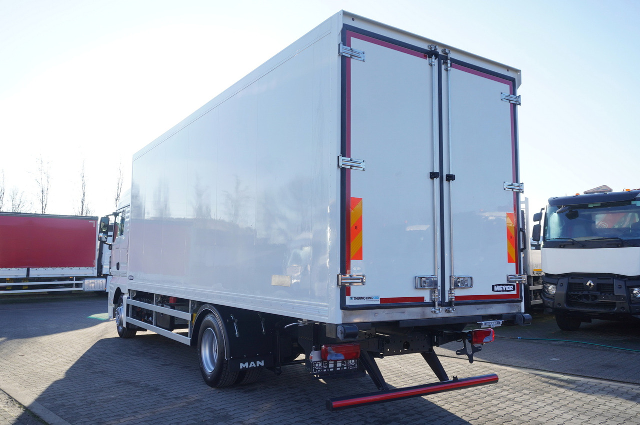 Kamion hladnjača MAN TGX 18.430 E6 / Meyer 19 EPAL refrigerator / Sleeper cab: slika Kamion hladnjača MAN TGX 18.430 E6 / Meyer 19 EPAL refrigerator / Sleeper cab Kamion hladnjača MAN TGX 18.430 E6 / Meyer 19 EPAL refrigerator / Sleeper cab: slika Kamion hladnjača MAN TGX 18.430 E6 / Meyer 19 EPAL refrigerator / Sleeper cab