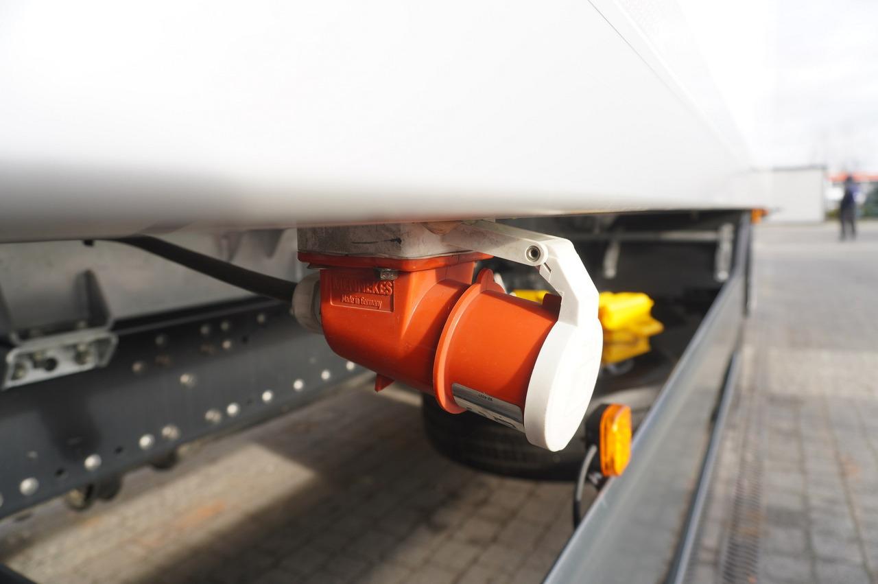 MAN TGX 26.400 / IGLOOCAR / Carrier Supra 1150 MT Silent - Kamion hladnjača: slika MAN TGX 26.400 / IGLOOCAR / Carrier Supra 1150 MT Silent - Kamion hladnjača MAN TGX 26.400 / IGLOOCAR / Carrier Supra 1150 MT Silent - Kamion hladnjača: slika MAN TGX 26.400 / IGLOOCAR / Carrier Supra 1150 MT Silent - Kamion hladnjača