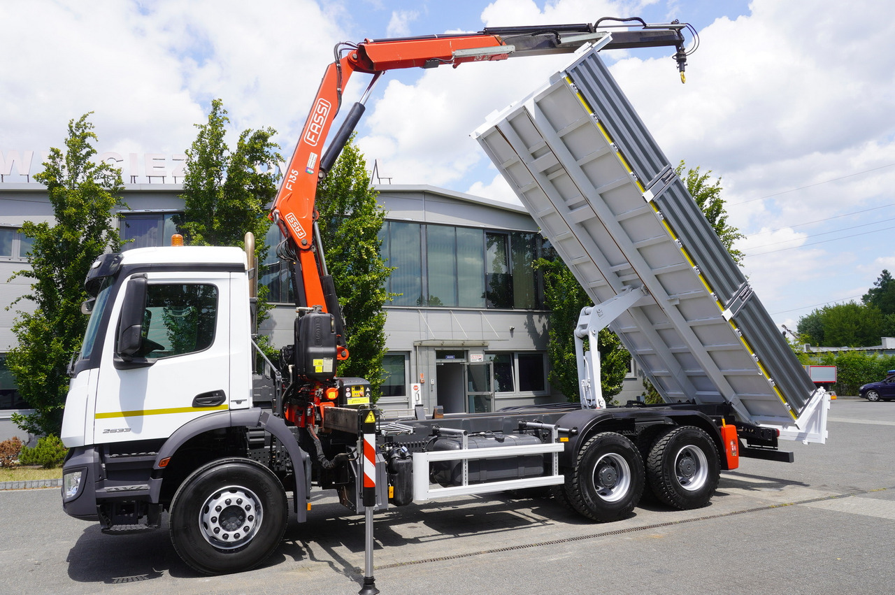 MERCEDES-BENZ AROCS 2633 6x4 / 5.5 T crane FASSI F135 / Tipper 15 EPAL - Kamion s otvorenim sandukom, Kamion s kranom: slika MERCEDES-BENZ AROCS 2633 6x4 / 5.5 T crane FASSI F135 / Tipper 15 EPAL - Kamion s otvorenim sandukom, Kamion s kranom MERCEDES-BENZ AROCS 2633 6x4 / 5.5 T crane FASSI F135 / Tipper 15 EPAL - Kamion s otvorenim sandukom, Kamion s kranom: slika MERCEDES-BENZ AROCS 2633 6x4 / 5.5 T crane FASSI F135 / Tipper 15 EPAL - Kamion s otvorenim sandukom, Kamion s kranom