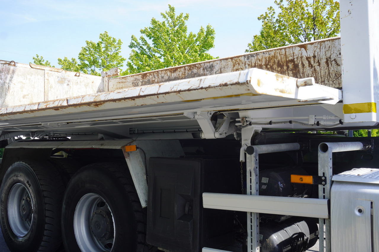 Kamion s kranom MERCEDES-BENZ AROCS 2636 / Fassi F155A.0.22 crane 6t / 120 tho. km / 3-sided dump truck / 2 x Bordmatic: slika Kamion s kranom MERCEDES-BENZ AROCS 2636 / Fassi F155A.0.22 crane 6t / 120 tho. km / 3-sided dump truck / 2 x Bordmatic