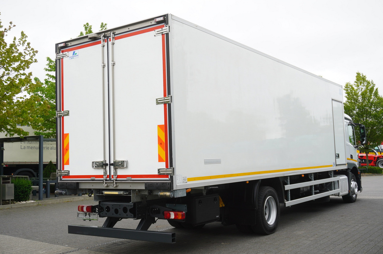 MERCEDES-BENZ Actros 1824 / Refrigerator 22 EPAL / Carrier Supra 950 / Sleeping cabin - Kamion hladnjača: slika MERCEDES-BENZ Actros 1824 / Refrigerator 22 EPAL / Carrier Supra 950 / Sleeping cabin - Kamion hladnjača MERCEDES-BENZ Actros 1824 / Refrigerator 22 EPAL / Carrier Supra 950 / Sleeping cabin - Kamion hladnjača: slika MERCEDES-BENZ Actros 1824 / Refrigerator 22 EPAL / Carrier Supra 950 / Sleeping cabin - Kamion hladnjača