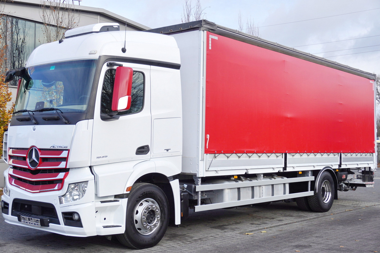 MERCEDES-BENZ Actros 1835 E6 4×2 / Curtainsider 21 pallets / tail lift 1.5t - Kamion s ceradom: slika MERCEDES-BENZ Actros 1835 E6 4×2 / Curtainsider 21 pallets / tail lift 1.5t - Kamion s ceradom MERCEDES-BENZ Actros 1835 E6 4×2 / Curtainsider 21 pallets / tail lift 1.5t - Kamion s ceradom: slika MERCEDES-BENZ Actros 1835 E6 4×2 / Curtainsider 21 pallets / tail lift 1.5t - Kamion s ceradom