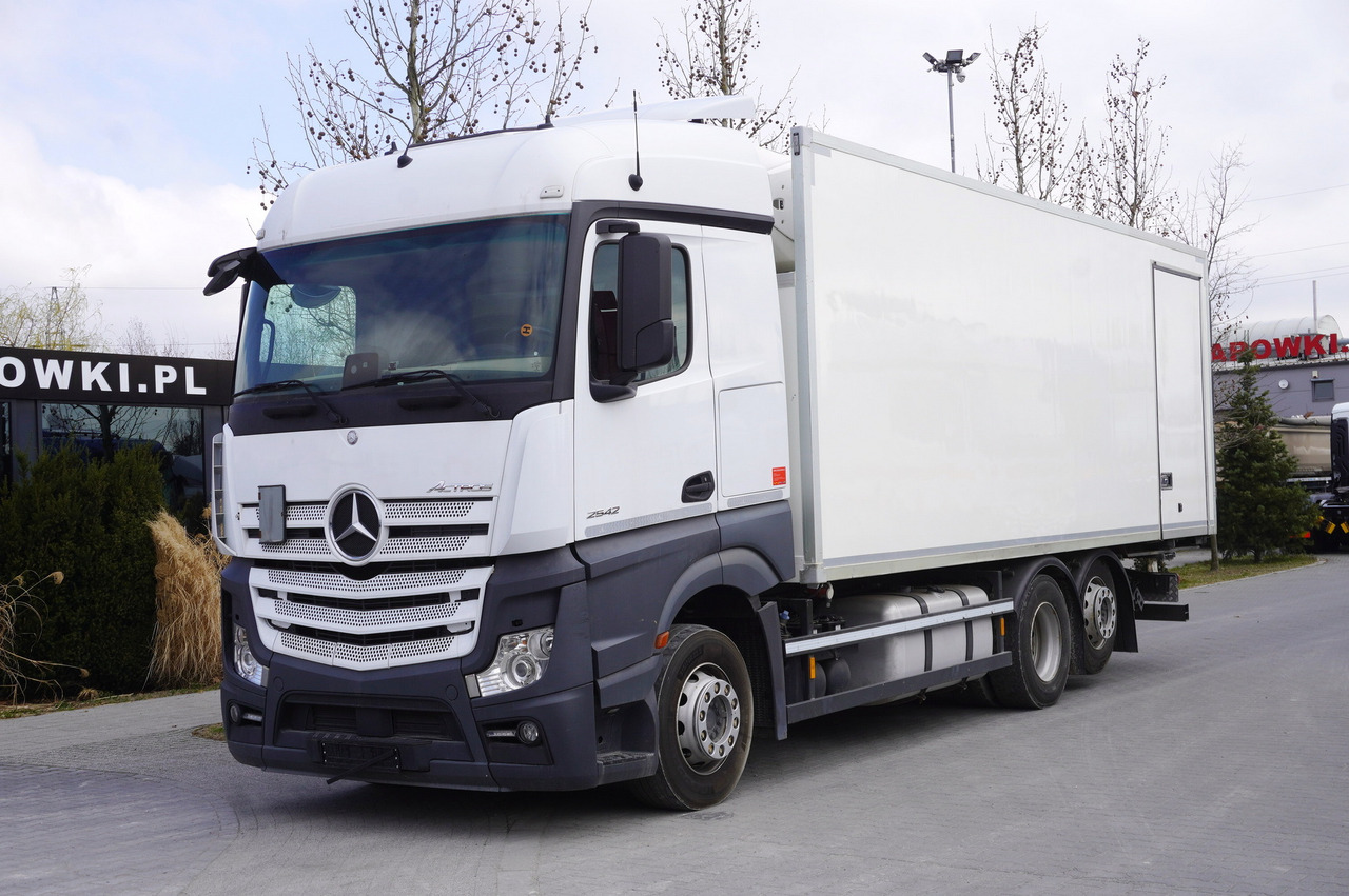 MERCEDES-BENZ Actros 2542 / GIGA cabin / Thermoking 1000R - Kamion hladnjača: slika MERCEDES-BENZ Actros 2542 / GIGA cabin / Thermoking 1000R - Kamion hladnjača MERCEDES-BENZ Actros 2542 / GIGA cabin / Thermoking 1000R - Kamion hladnjača: slika MERCEDES-BENZ Actros 2542 / GIGA cabin / Thermoking 1000R - Kamion hladnjača