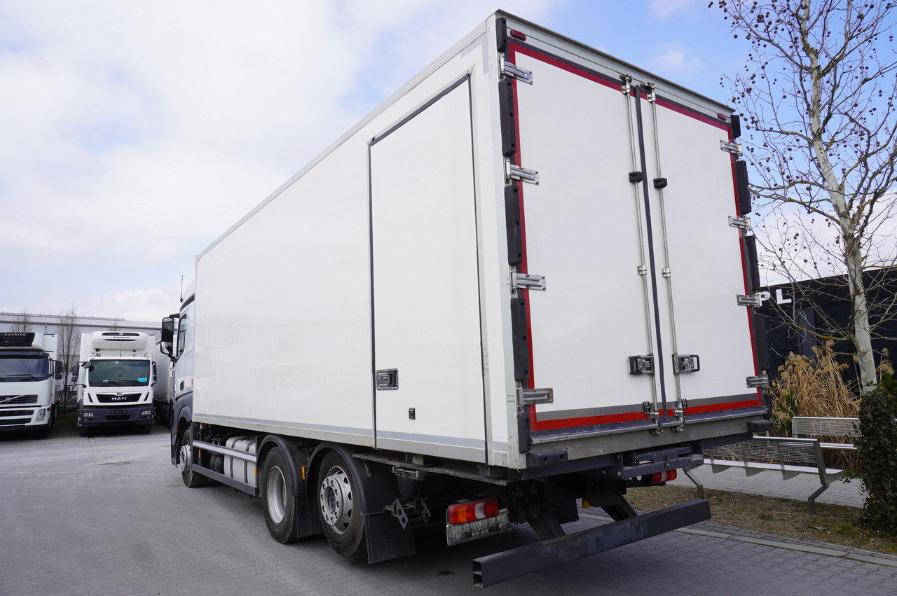 MERCEDES-BENZ Actros 2542 / GIGA cabin / Thermoking 1000R - Kamion hladnjača: slika MERCEDES-BENZ Actros 2542 / GIGA cabin / Thermoking 1000R - Kamion hladnjača MERCEDES-BENZ Actros 2542 / GIGA cabin / Thermoking 1000R - Kamion hladnjača: slika MERCEDES-BENZ Actros 2542 / GIGA cabin / Thermoking 1000R - Kamion hladnjača