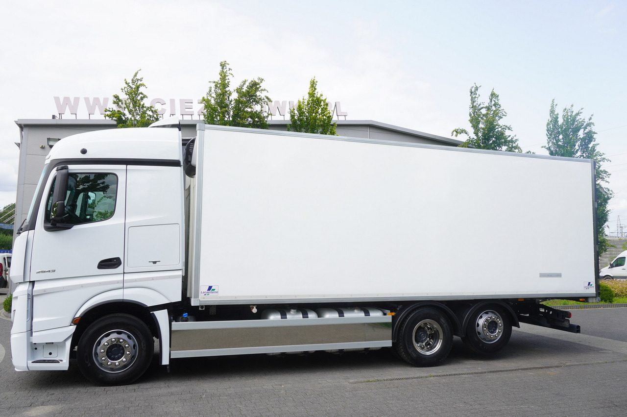 MERCEDES-BENZ Actros 2543 / Lecapitaine Refrigerator Multitemperature / Carrier Supra 950 MT - Kamion hladnjača: slika MERCEDES-BENZ Actros 2543 / Lecapitaine Refrigerator Multitemperature / Carrier Supra 950 MT - Kamion hladnjača MERCEDES-BENZ Actros 2543 / Lecapitaine Refrigerator Multitemperature / Carrier Supra 950 MT - Kamion hladnjača: slika MERCEDES-BENZ Actros 2543 / Lecapitaine Refrigerator Multitemperature / Carrier Supra 950 MT - Kamion hladnjača