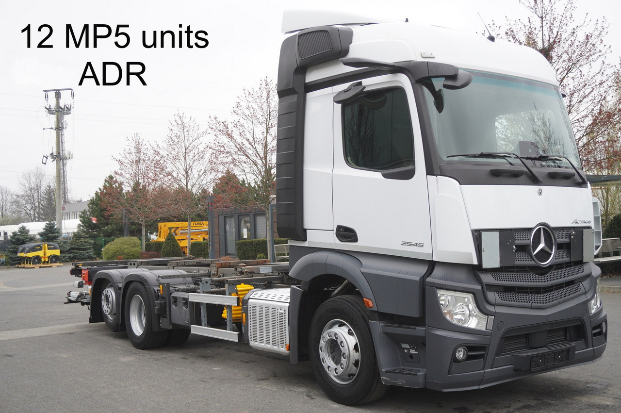 MERCEDES-BENZ Actros 2545 6×2 MP5 / ADR / several units - Transporter kontejnera/ Kamion s izmjenjivim sanducima: slika MERCEDES-BENZ Actros 2545 6×2 MP5 / ADR / several units - Transporter kontejnera/ Kamion s izmjenjivim sanducima MERCEDES-BENZ Actros 2545 6×2 MP5 / ADR / several units - Transporter kontejnera/ Kamion s izmjenjivim sanducima: slika MERCEDES-BENZ Actros 2545 6×2 MP5 / ADR / several units - Transporter kontejnera/ Kamion s izmjenjivim sanducima