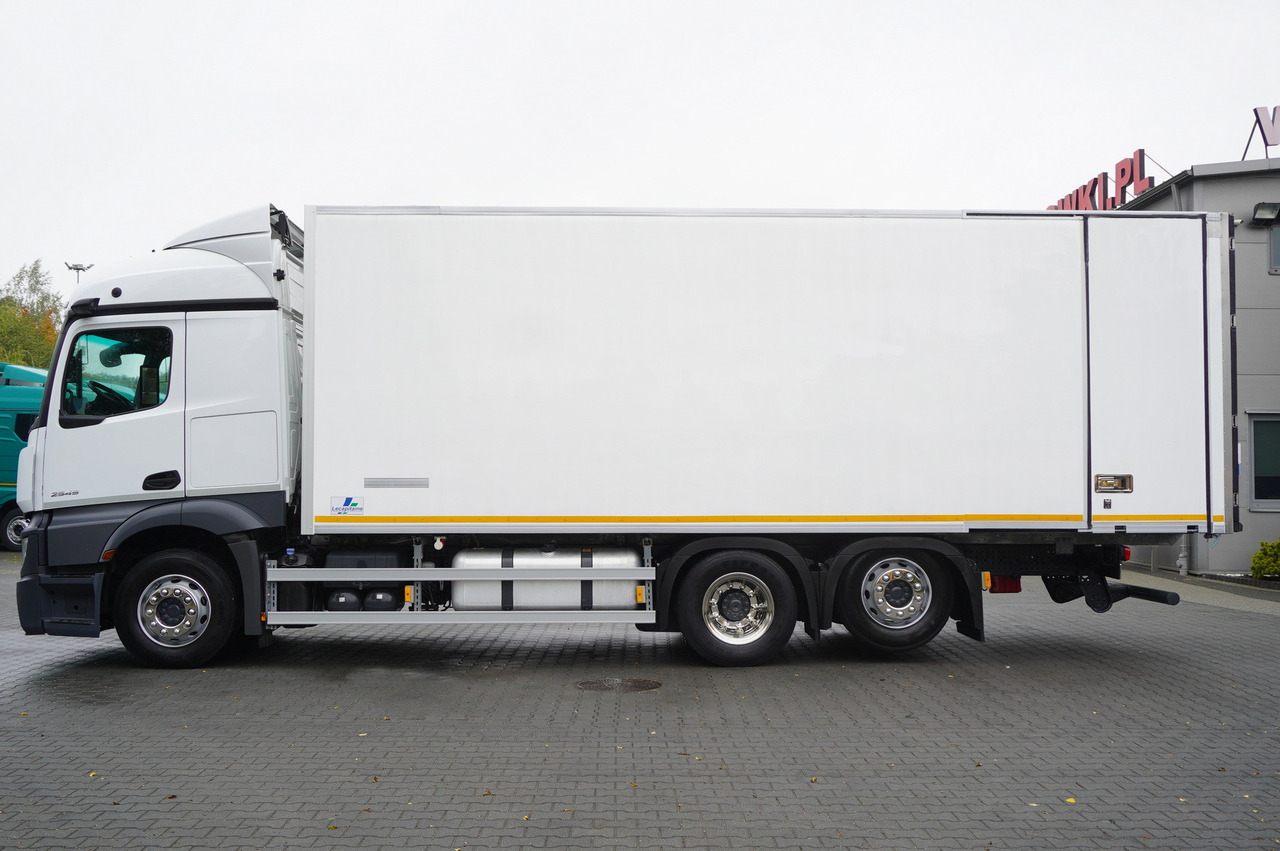 MERCEDES-BENZ Actros 2545 MP5 / Lecapitaine 18 EPAL refrigerator / Bitemperature / Carrier Supra 850 MT / ADR AT - Kamion hladnjača: slika MERCEDES-BENZ Actros 2545 MP5 / Lecapitaine 18 EPAL refrigerator / Bitemperature / Carrier Supra 850 MT / ADR AT - Kamion hladnjača MERCEDES-BENZ Actros 2545 MP5 / Lecapitaine 18 EPAL refrigerator / Bitemperature / Carrier Supra 850 MT / ADR AT - Kamion hladnjača: slika MERCEDES-BENZ Actros 2545 MP5 / Lecapitaine 18 EPAL refrigerator / Bitemperature / Carrier Supra 850 MT / ADR AT - Kamion hladnjača