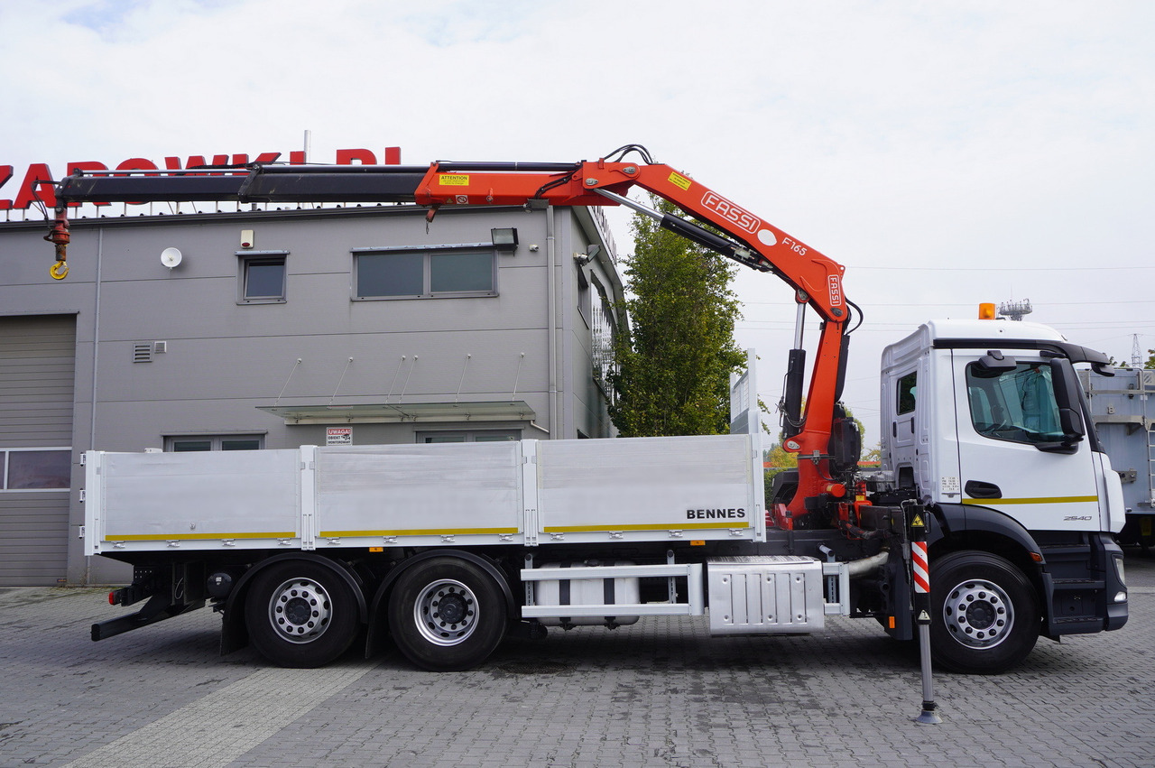 MERCEDES-BENZ Antos 2540 / Flatbed 15 EPAL / Fassi F165 / 6.1 t / 8 m reach / remote control / rotator / 1600 MTH / steered axle - Kamion s kranom: slika MERCEDES-BENZ Antos 2540 / Flatbed 15 EPAL / Fassi F165 / 6.1 t / 8 m reach / remote control / rotator / 1600 MTH / steered axle - Kamion s kranom MERCEDES-BENZ Antos 2540 / Flatbed 15 EPAL / Fassi F165 / 6.1 t / 8 m reach / remote control / rotator / 1600 MTH / steered axle - Kamion s kranom: slika MERCEDES-BENZ Antos 2540 / Flatbed 15 EPAL / Fassi F165 / 6.1 t / 8 m reach / remote control / rotator / 1600 MTH / steered axle - Kamion s kranom