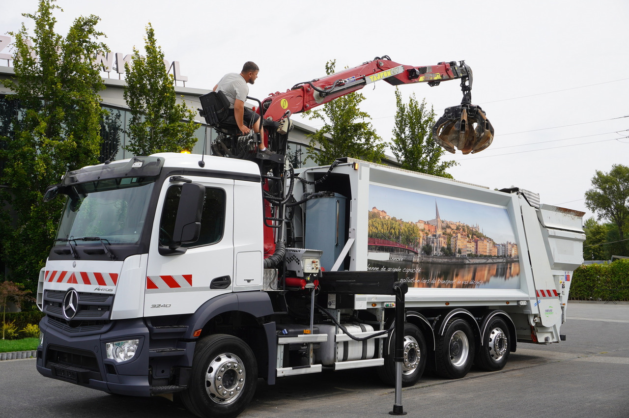 MERCEDES-BENZ Antos 3240 8x2 / Tajfun 5T crane / Farid Industries garbage truck/ 3 steered axles - Vakum kamion: slika MERCEDES-BENZ Antos 3240 8x2 / Tajfun 5T crane / Farid Industries garbage truck/ 3 steered axles - Vakum kamion MERCEDES-BENZ Antos 3240 8x2 / Tajfun 5T crane / Farid Industries garbage truck/ 3 steered axles - Vakum kamion: slika MERCEDES-BENZ Antos 3240 8x2 / Tajfun 5T crane / Farid Industries garbage truck/ 3 steered axles - Vakum kamion