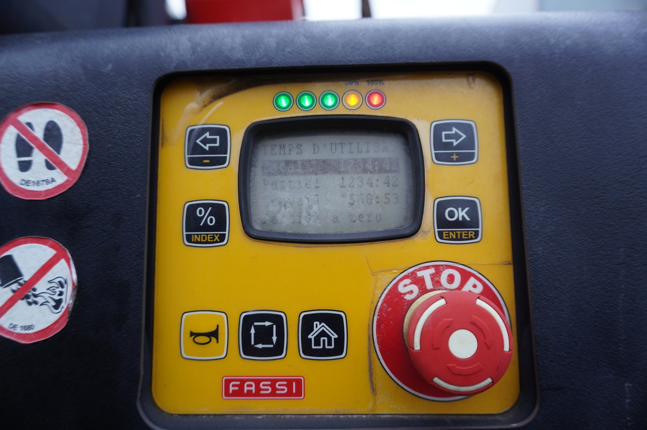 RENAULT C280 DTI 8 / FASSI crane 5.6 T / 560 MTH / range 8 m / Flatbed 15 EPAL - Kamion s otvorenim sandukom, Kamion s kranom: slika RENAULT C280 DTI 8 / FASSI crane 5.6 T / 560 MTH / range 8 m / Flatbed 15 EPAL - Kamion s otvorenim sandukom, Kamion s kranom RENAULT C280 DTI 8 / FASSI crane 5.6 T / 560 MTH / range 8 m / Flatbed 15 EPAL - Kamion s otvorenim sandukom, Kamion s kranom: slika RENAULT C280 DTI 8 / FASSI crane 5.6 T / 560 MTH / range 8 m / Flatbed 15 EPAL - Kamion s otvorenim sandukom, Kamion s kranom