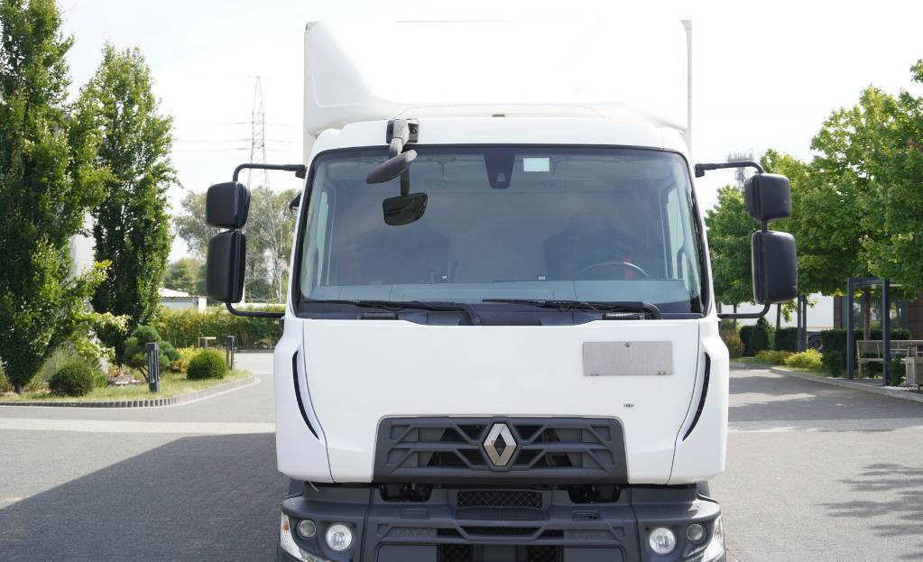 RENAULT D12 E6 / Container 18 pallets / tail lift - Kamion sandučar: slika RENAULT D12 E6 / Container 18 pallets / tail lift - Kamion sandučar RENAULT D12 E6 / Container 18 pallets / tail lift - Kamion sandučar: slika RENAULT D12 E6 / Container 18 pallets / tail lift - Kamion sandučar