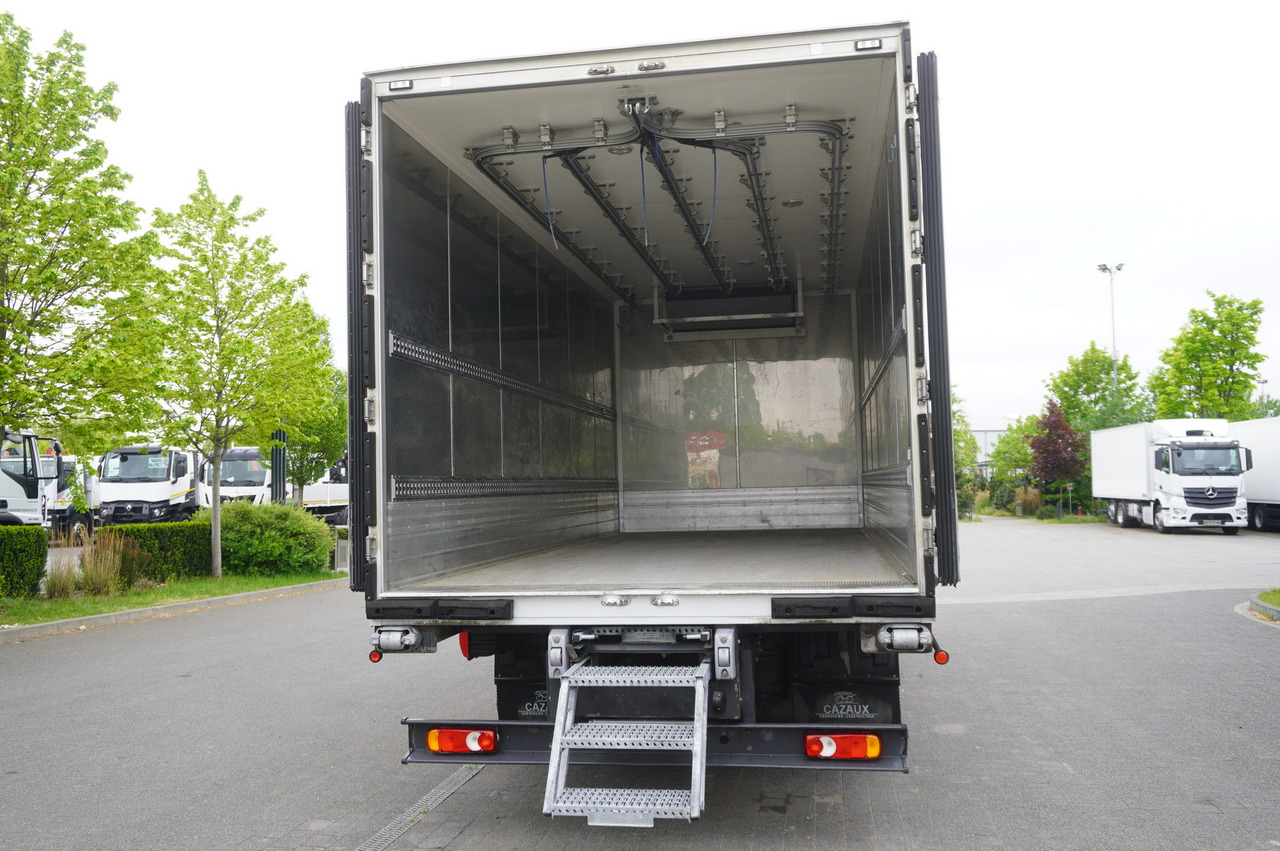RENAULT D13 / 140 tho km !!! / Meat hook refrigerator / Thermoking T800R / 2 units - Kamion hladnjača: slika RENAULT D13 / 140 tho km !!! / Meat hook refrigerator / Thermoking T800R / 2 units - Kamion hladnjača RENAULT D13 / 140 tho km !!! / Meat hook refrigerator / Thermoking T800R / 2 units - Kamion hladnjača: slika RENAULT D13 / 140 tho km !!! / Meat hook refrigerator / Thermoking T800R / 2 units - Kamion hladnjača