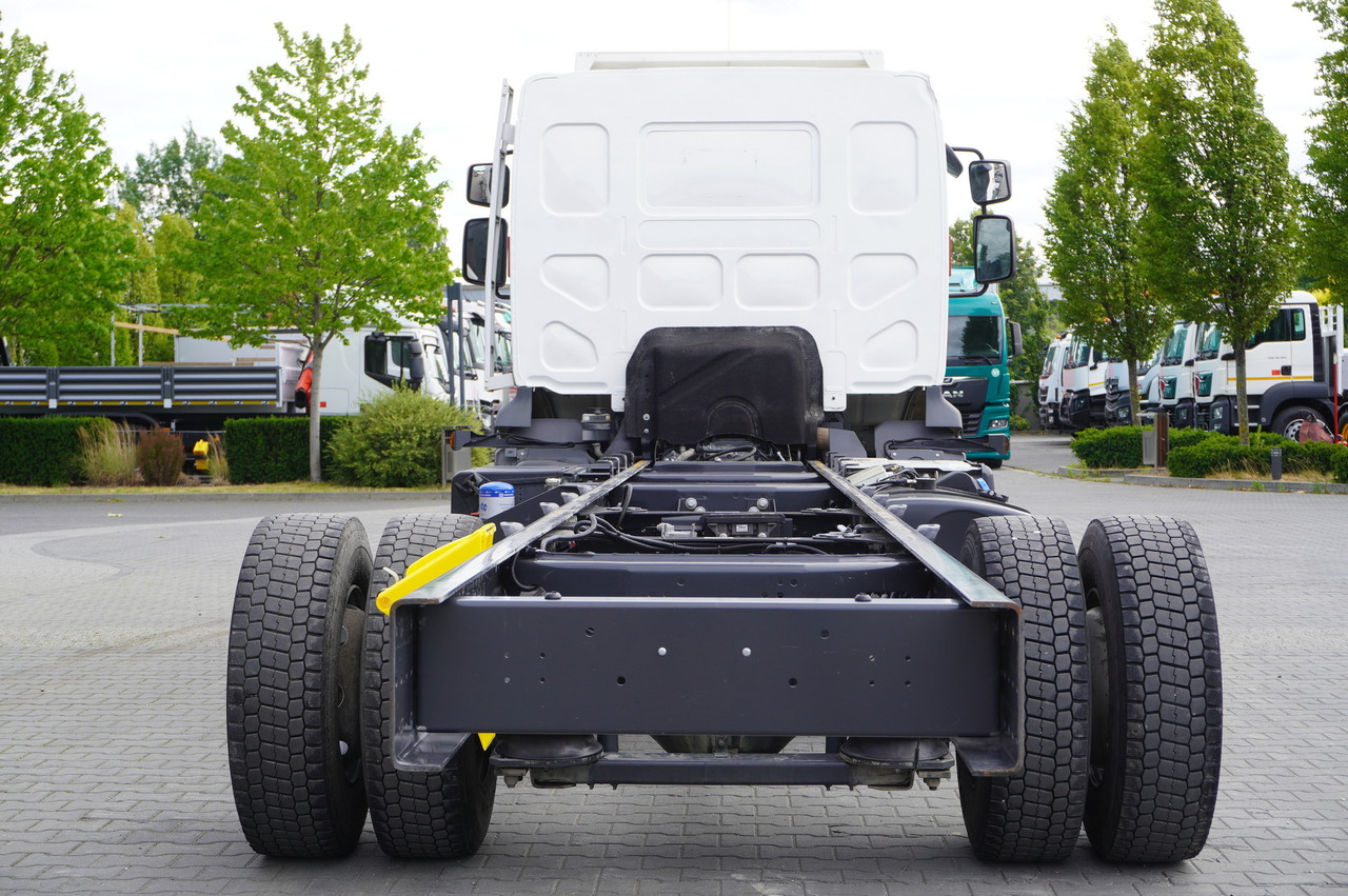 RENAULT D16 / Chassis 7.1 m / Differential lock - Kamion-šasija: slika RENAULT D16 / Chassis 7.1 m / Differential lock - Kamion-šasija RENAULT D16 / Chassis 7.1 m / Differential lock - Kamion-šasija: slika RENAULT D16 / Chassis 7.1 m / Differential lock - Kamion-šasija