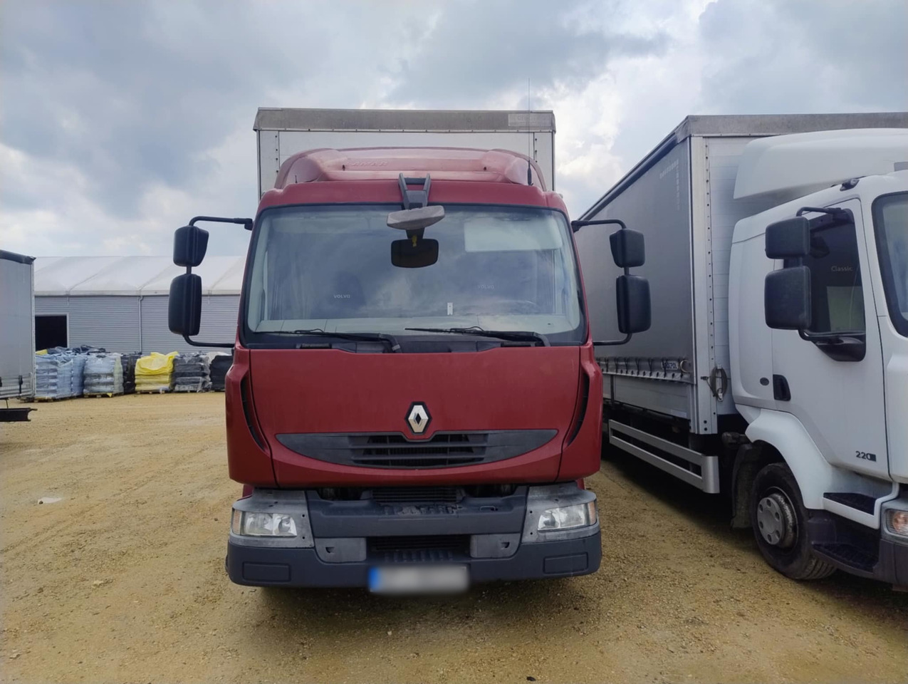 RENAULT Midlum 300 / Curtain 18 EPAL / Sleeping cab - Kamion s ceradom: slika RENAULT Midlum 300 / Curtain 18 EPAL / Sleeping cab - Kamion s ceradom RENAULT Midlum 300 / Curtain 18 EPAL / Sleeping cab - Kamion s ceradom: slika RENAULT Midlum 300 / Curtain 18 EPAL / Sleeping cab - Kamion s ceradom