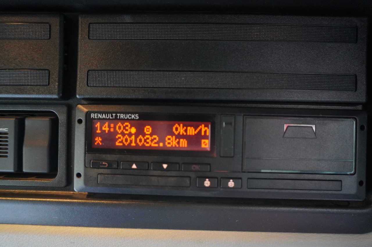 RENAULT RENAULT C280 DTI 8 / FASSI crane 5.6 T / 560 MTH / range 8 m / Flatbed 15 EPAL - Kamion s kranom: slika RENAULT RENAULT C280 DTI 8 / FASSI crane 5.6 T / 560 MTH / range 8 m / Flatbed 15 EPAL - Kamion s kranom RENAULT RENAULT C280 DTI 8 / FASSI crane 5.6 T / 560 MTH / range 8 m / Flatbed 15 EPAL - Kamion s kranom: slika RENAULT RENAULT C280 DTI 8 / FASSI crane 5.6 T / 560 MTH / range 8 m / Flatbed 15 EPAL - Kamion s kranom