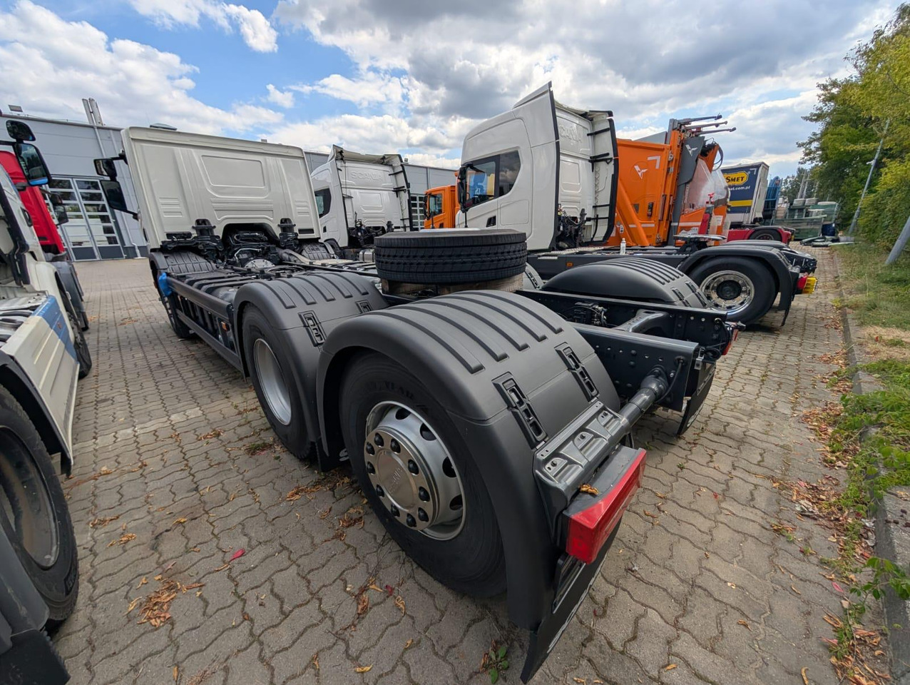SCANIA P 340 B6x2*4NA / chassis frame / steering axle / CNG - Kamion-šasija: slika SCANIA P 340 B6x2*4NA / chassis frame / steering axle / CNG - Kamion-šasija SCANIA P 340 B6x2*4NA / chassis frame / steering axle / CNG - Kamion-šasija: slika SCANIA P 340 B6x2*4NA / chassis frame / steering axle / CNG - Kamion-šasija