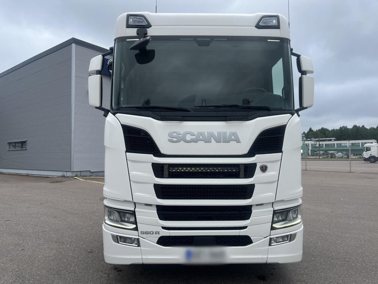 SCANIA R560 B8x4*4 / Chassis / sleeper cab / Power take-off - Kamion s kranom: slika SCANIA R560 B8x4*4 / Chassis / sleeper cab / Power take-off - Kamion s kranom SCANIA R560 B8x4*4 / Chassis / sleeper cab / Power take-off - Kamion s kranom: slika SCANIA R560 B8x4*4 / Chassis / sleeper cab / Power take-off - Kamion s kranom